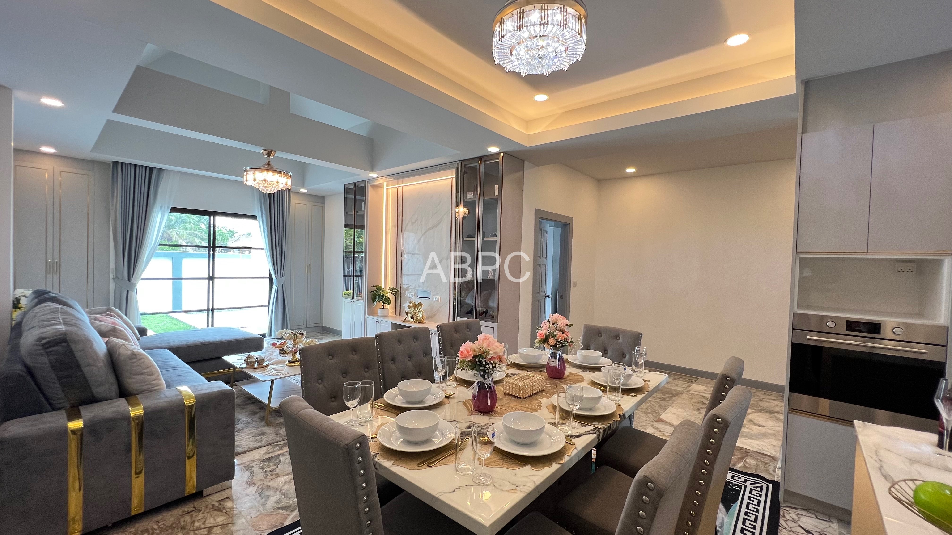 4 Bedrooms 4 Bathrooms in East Pattaya photo 14