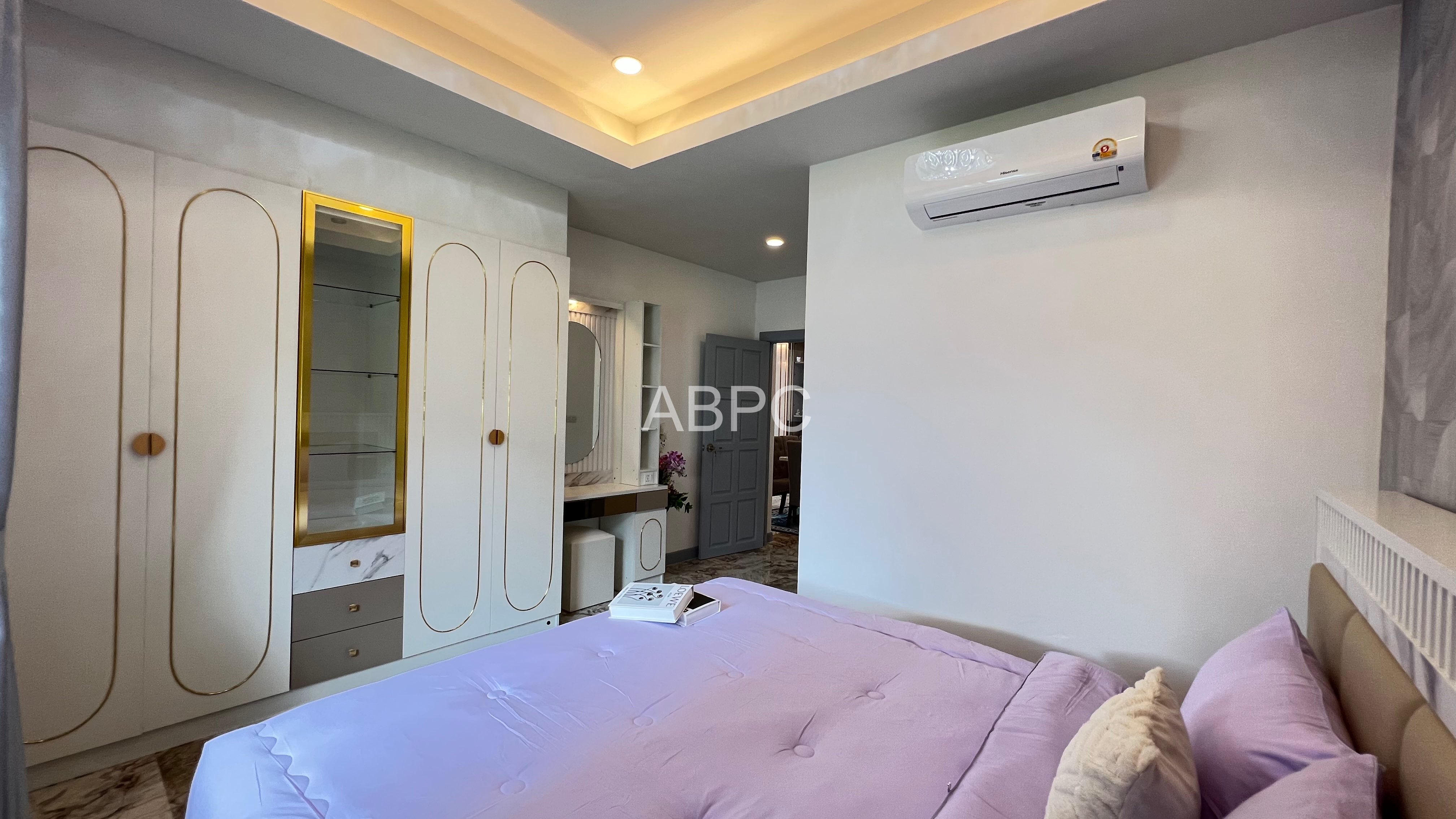 4 Bedrooms 4 Bathrooms in East Pattaya photo 11