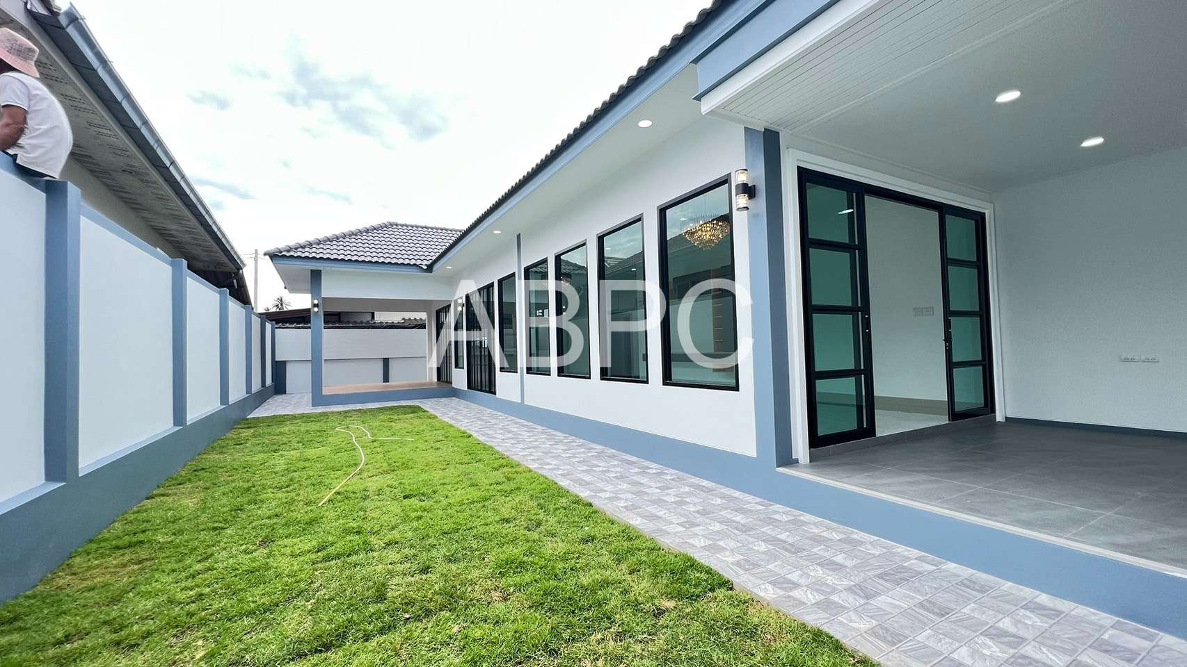 3 Bedroom 3 Bathroom in East Pattaya photo 14