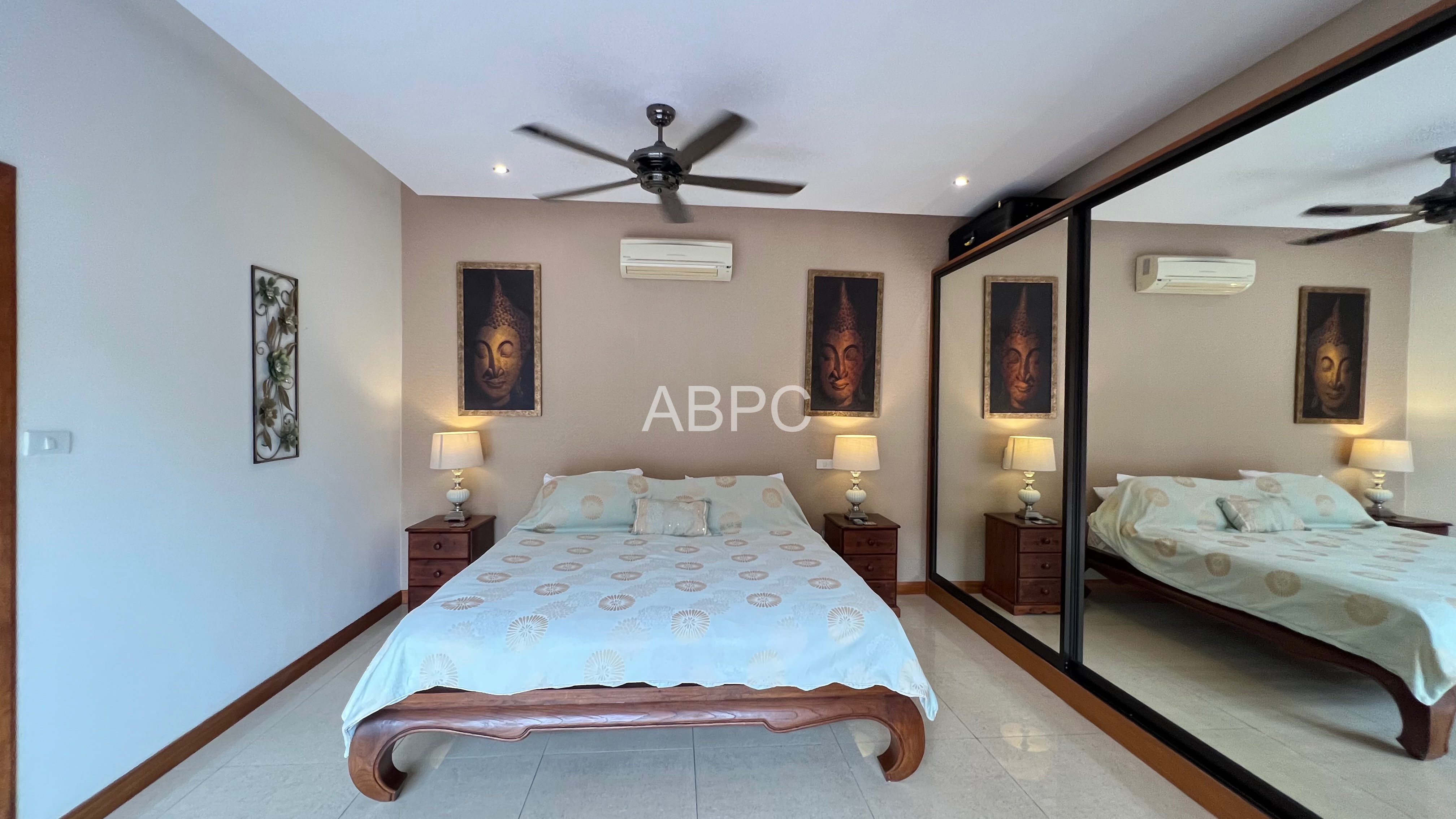 4 Bedrooms 5 Bathrooms in Huay yai photo 12