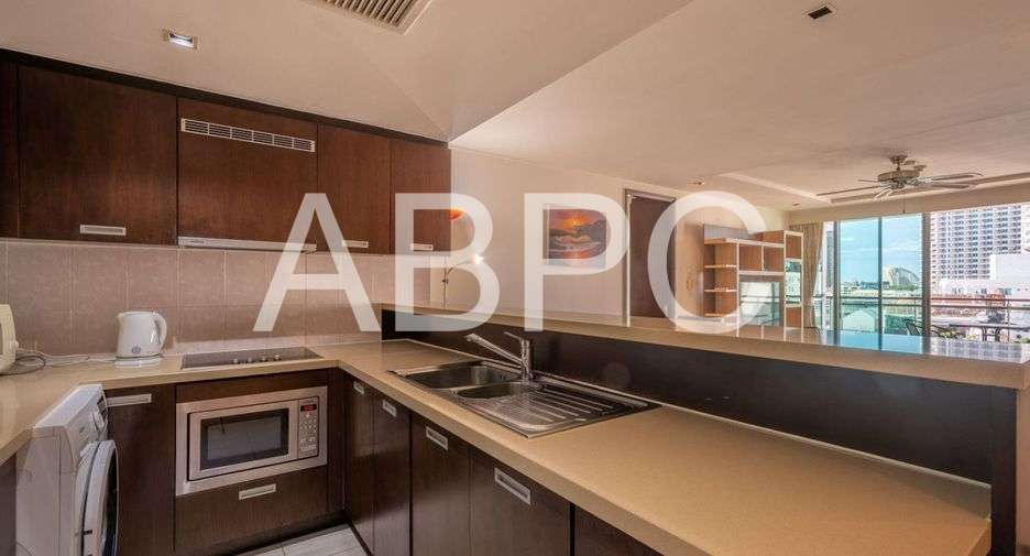 Ocean View 2 Bedroom 2 Bathroom Condo in Central Pattaya photo 2