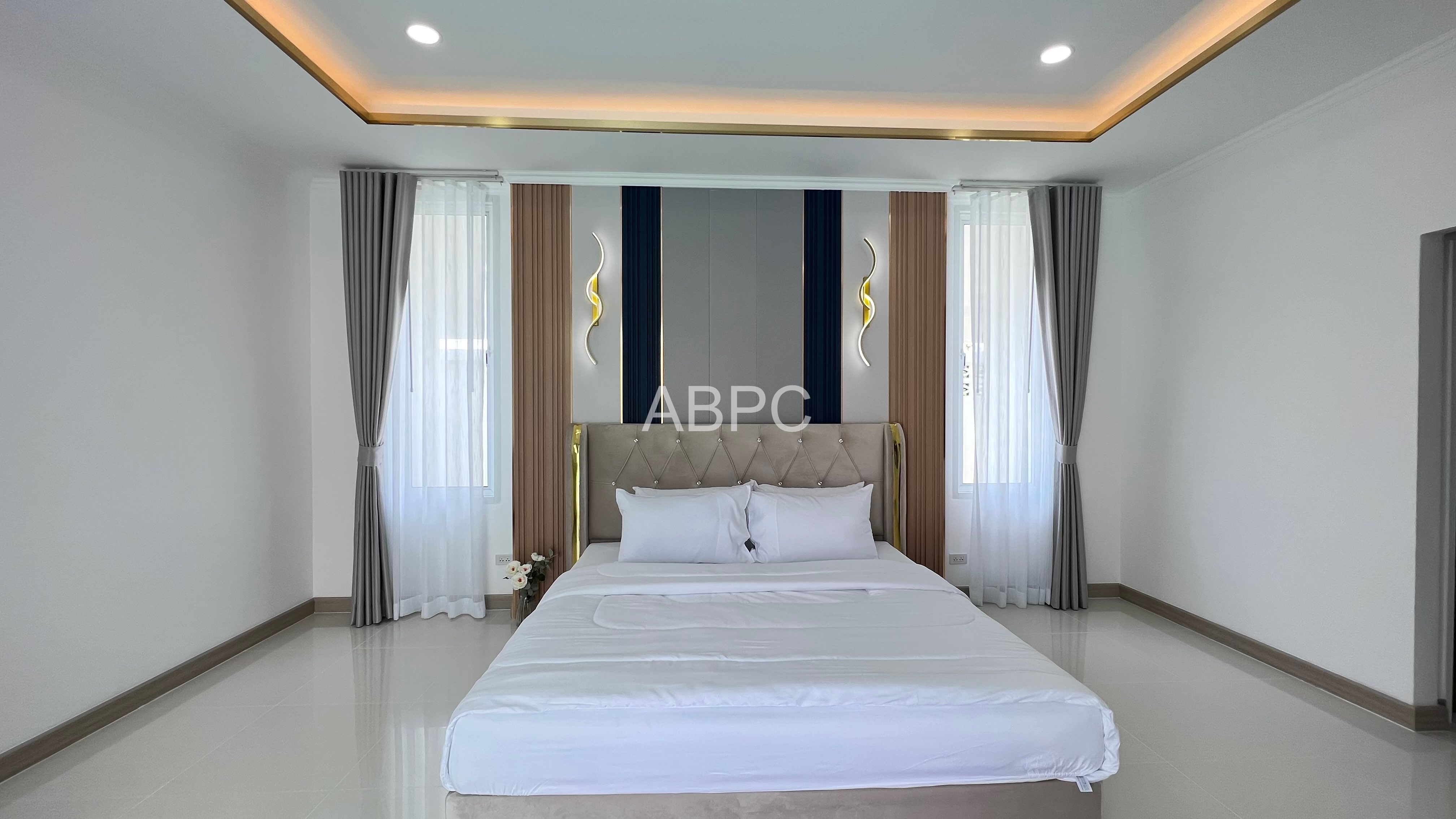 5 bedrooms 6 bathrooms in East pattaya photo 2