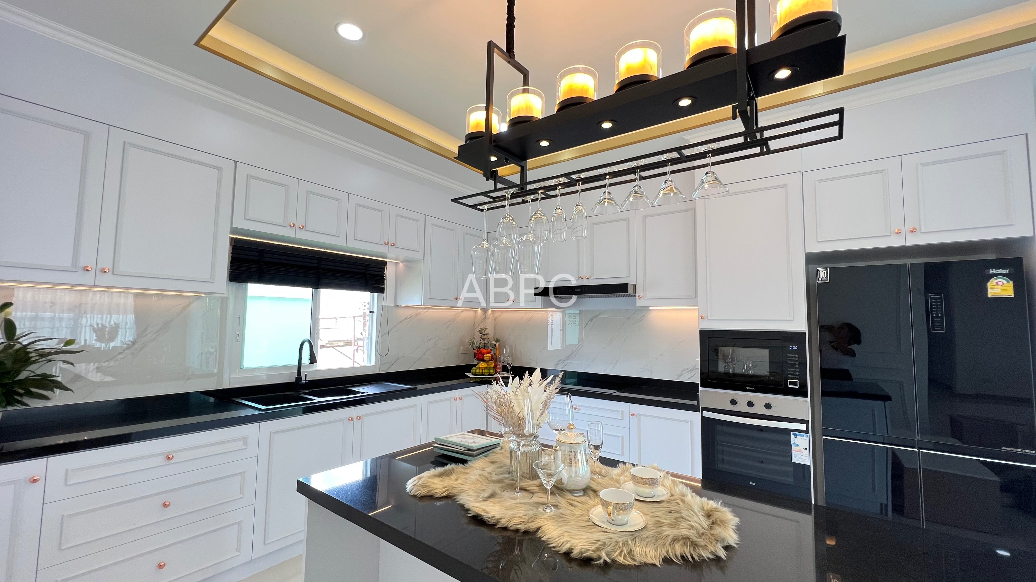 5 bedrooms 6 bathrooms in East pattaya photo 6