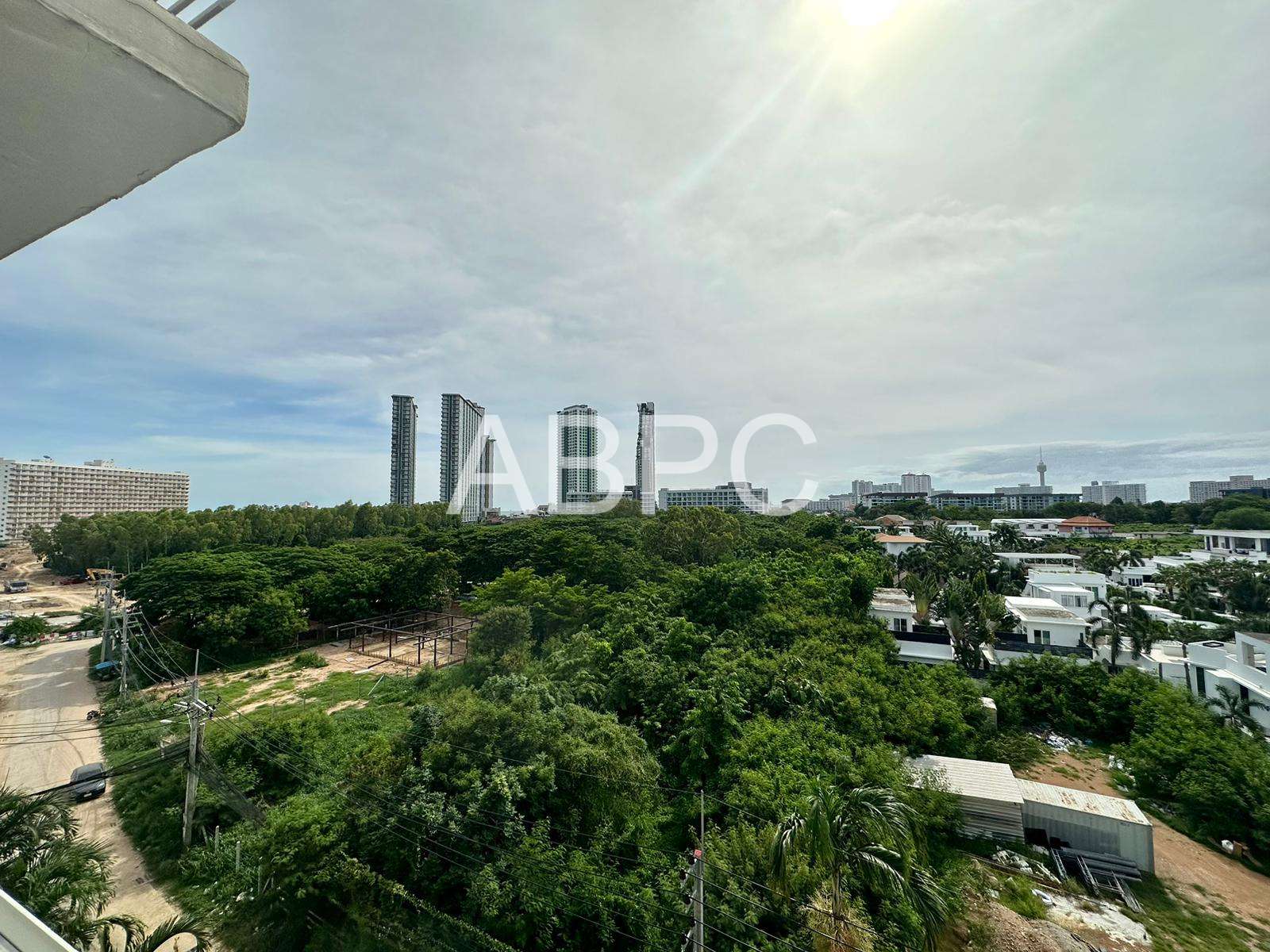 JUST IN City View 1 Bedroom Condo in Laguna Beach Resort 3 Maldives