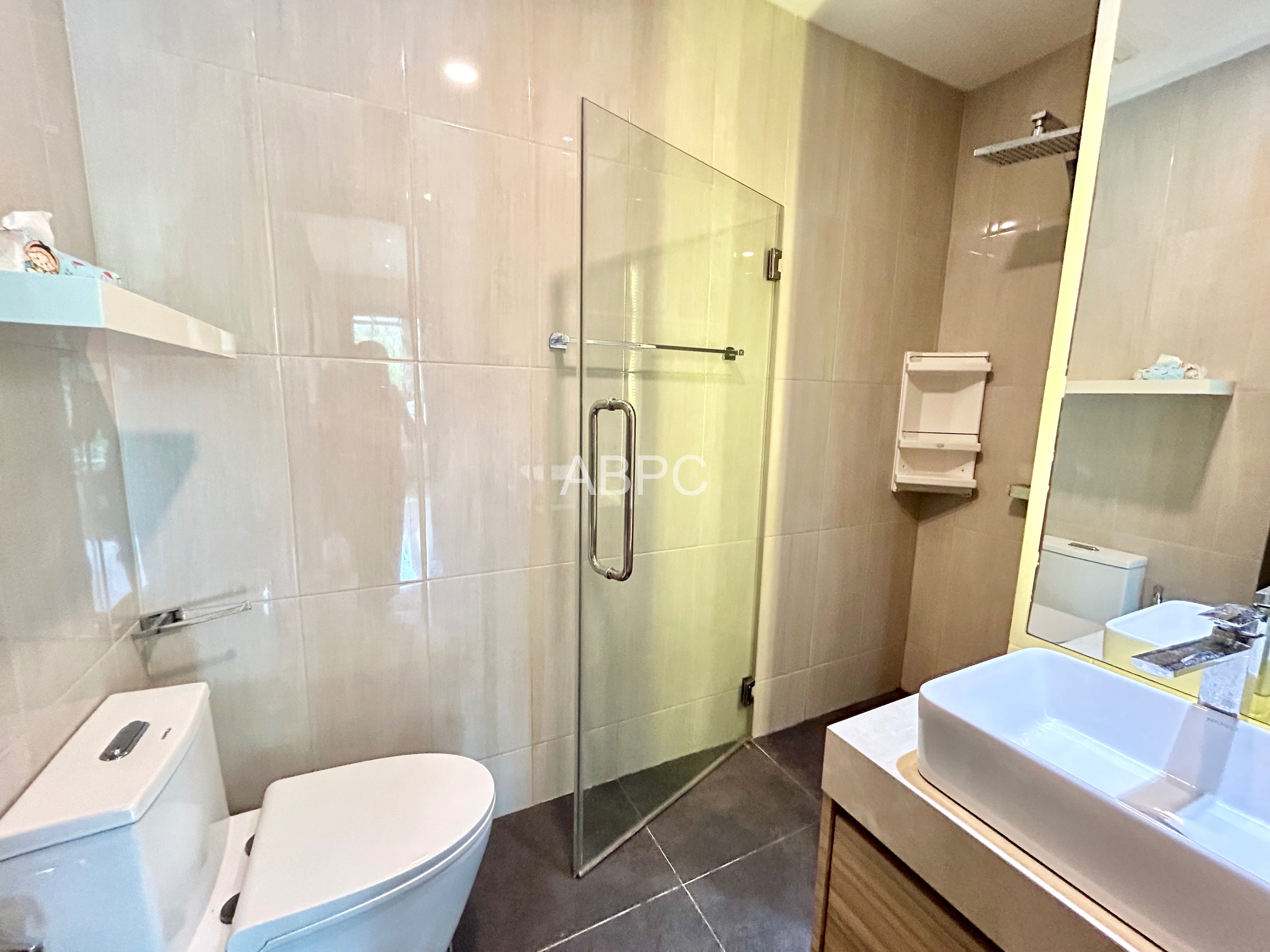 2 Bed Condo For Rent or Sale in The Point photo 3
