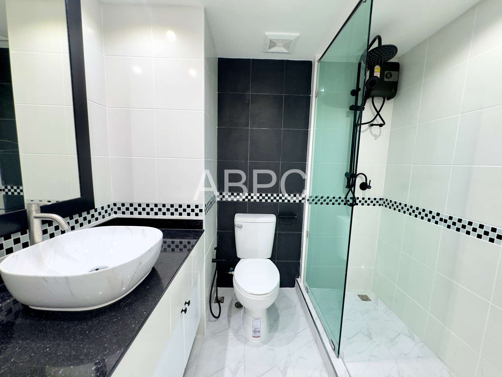 JUST IN 1 Bedroom Condo SEAVIEW photo 10
