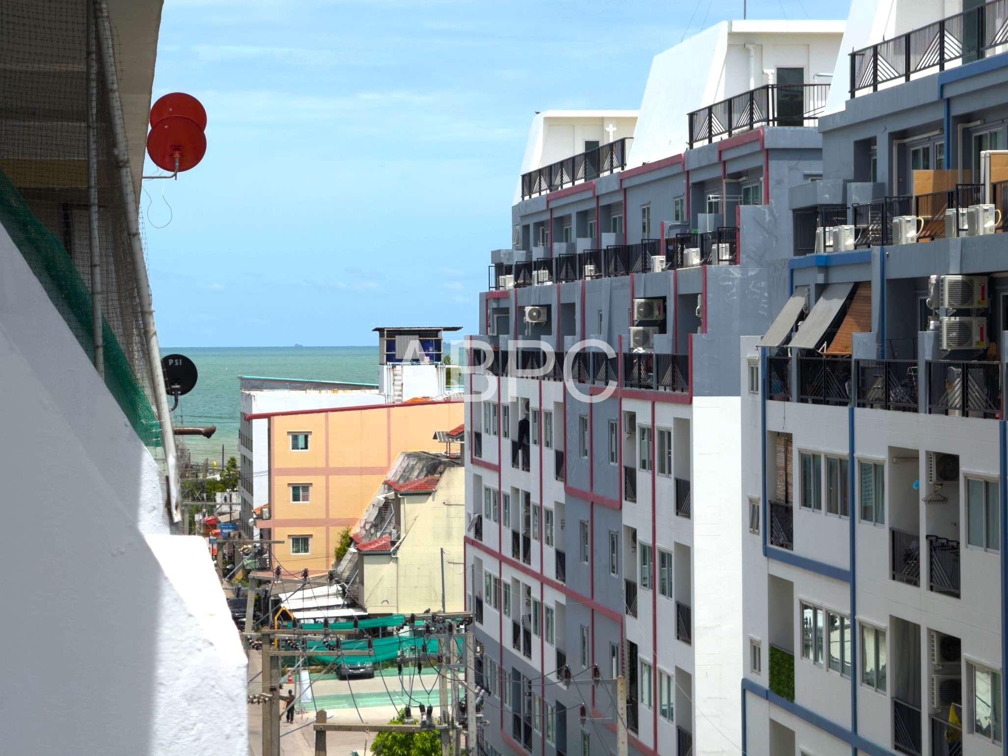 JUST IN 1 Bedroom Condo SEAVIEW photo 4
