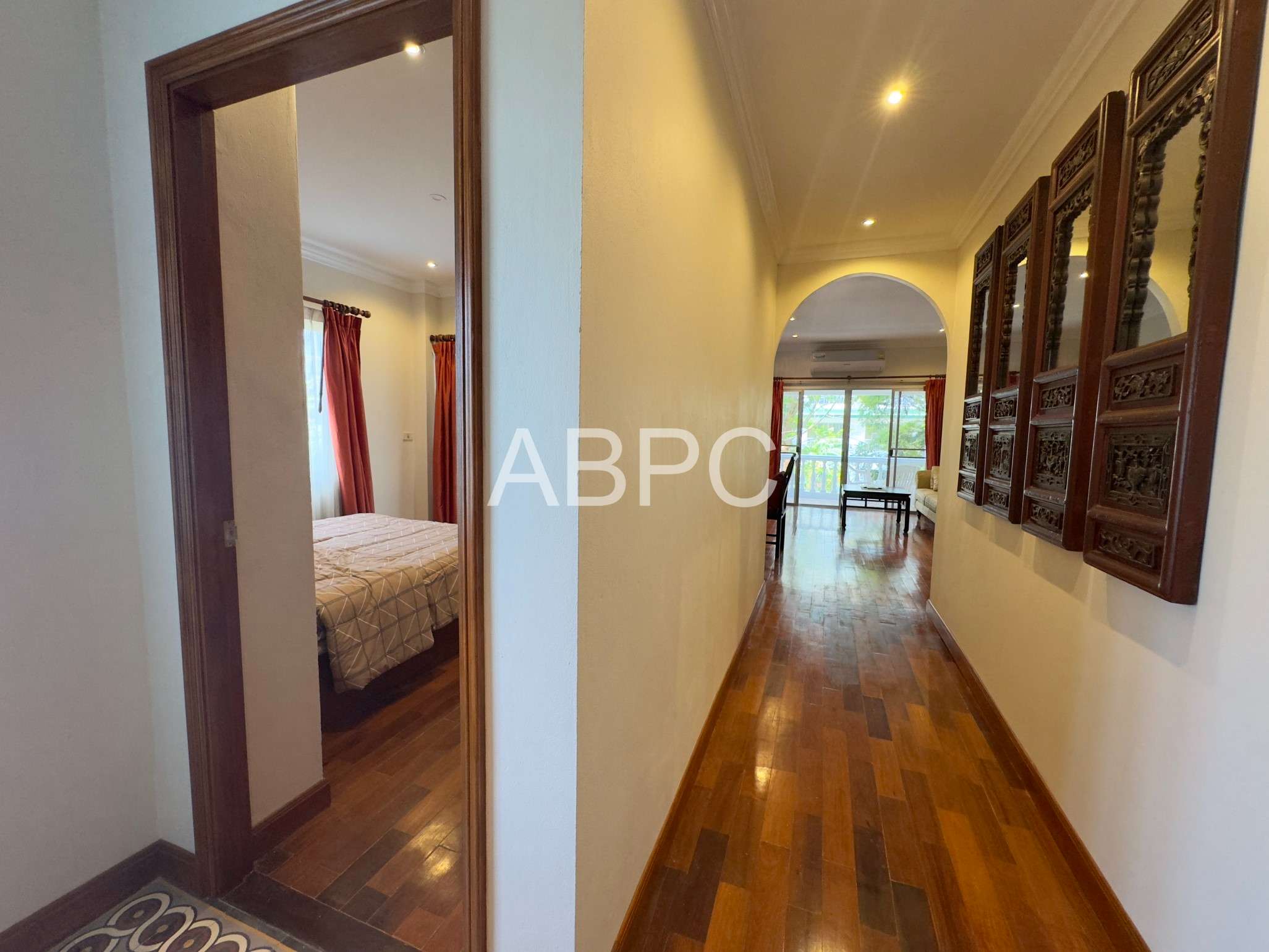 Large 2 Bedroom 2 Bathroom Condo in Jomtien photo 16