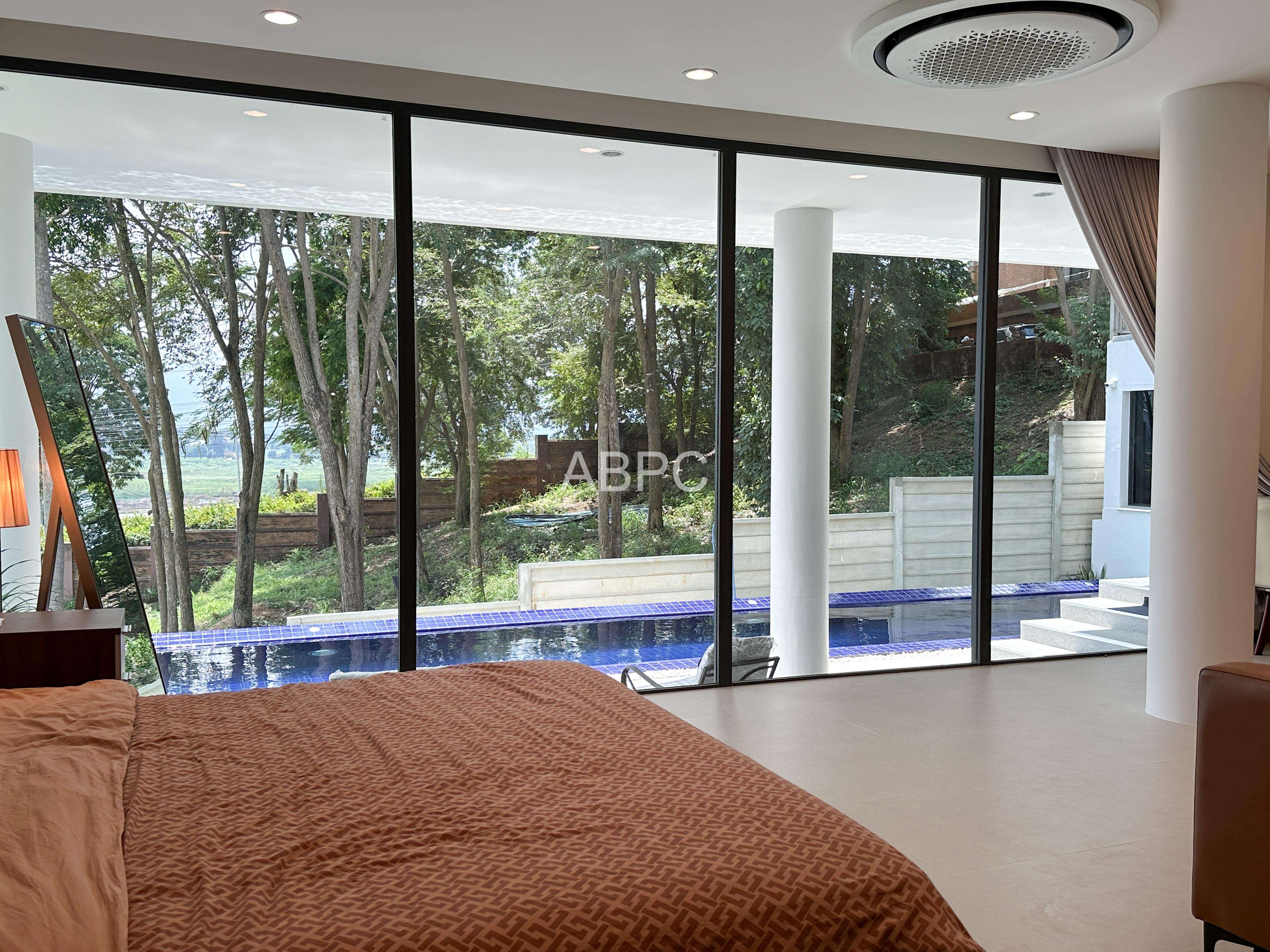 Luxury 5 Bedroom Pool Villa in East Pattaya photo 9