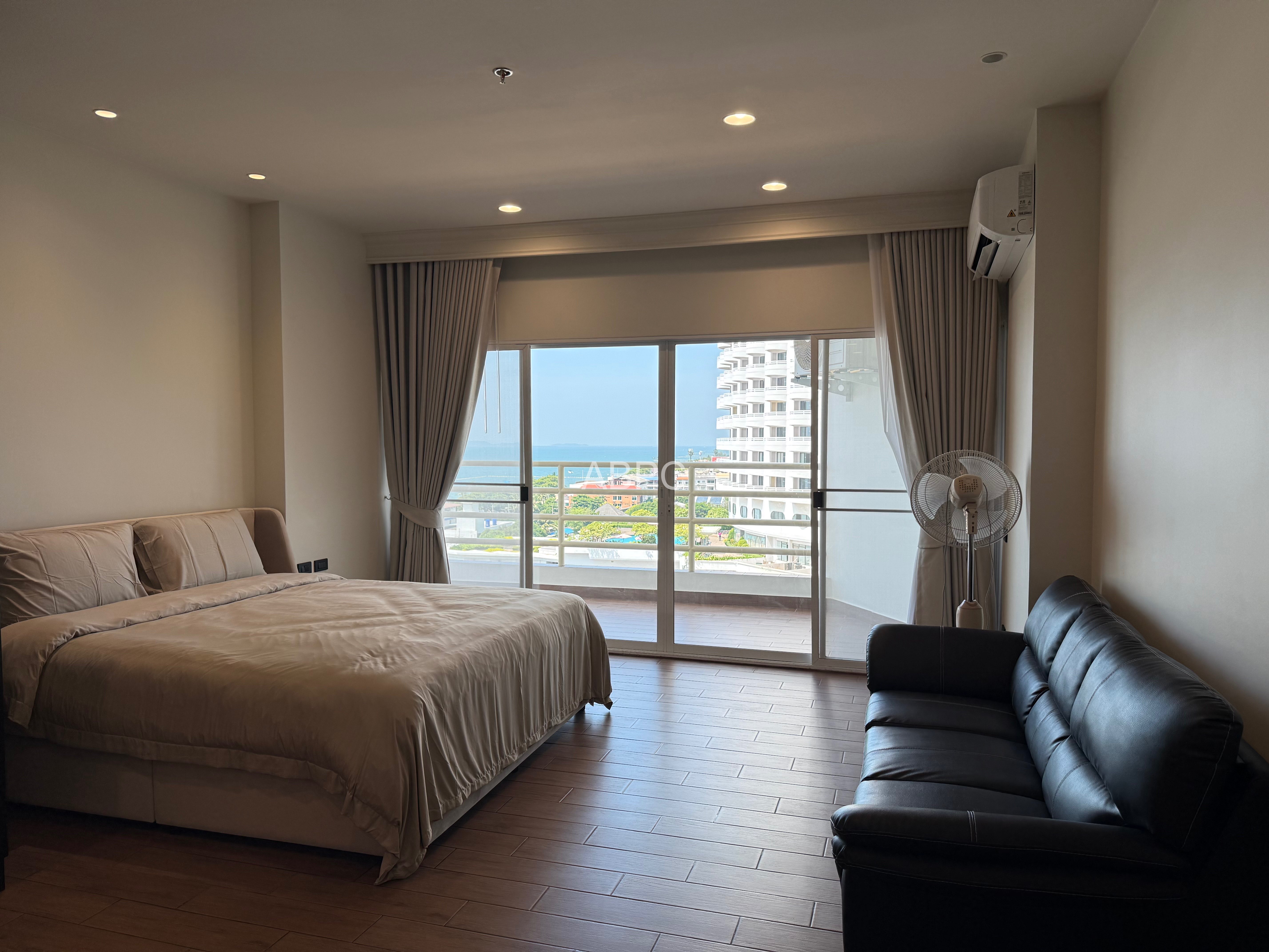 Completely Renovated Ocean View Studio For Sale In Jomtien photo 5