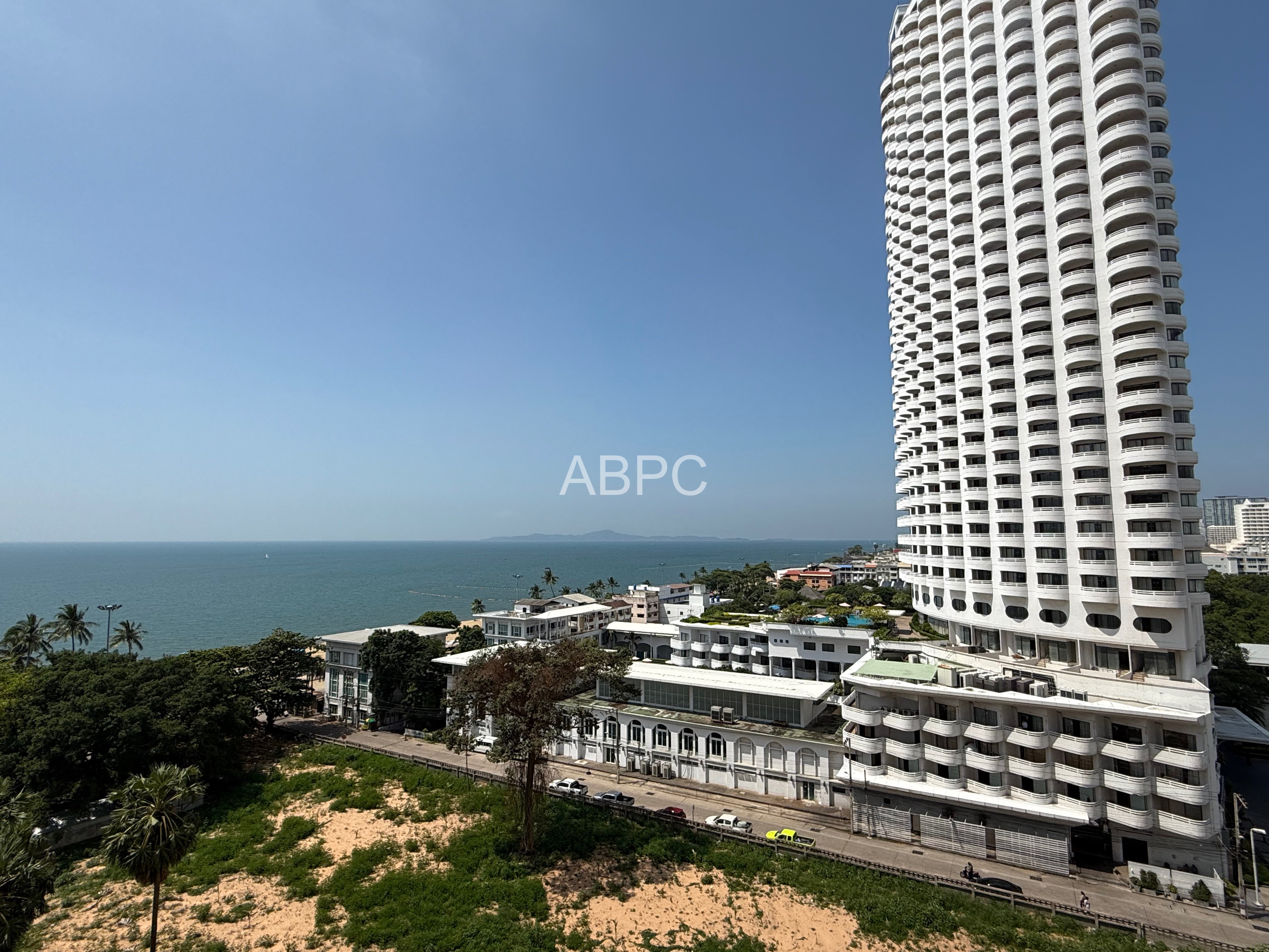 Completely Renovated Ocean View Studio For Sale In Jomtien photo 8
