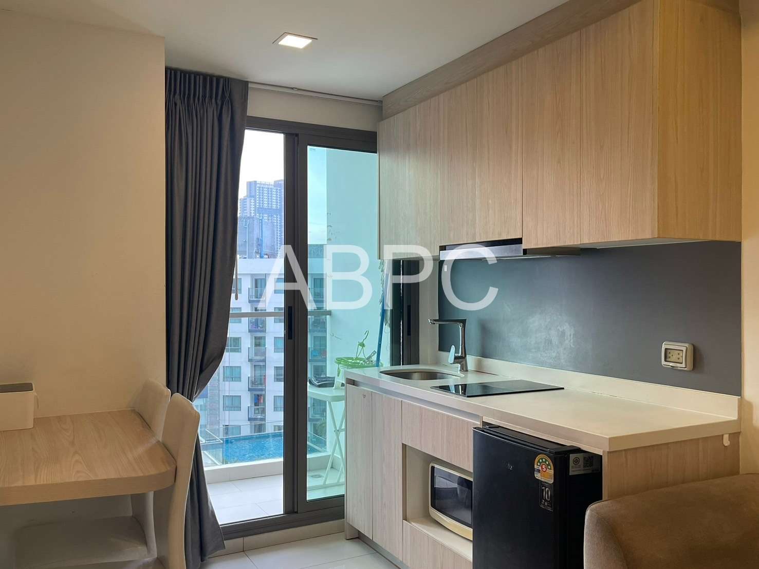 Just In 1 Bedroom Condo For Rent photo 4