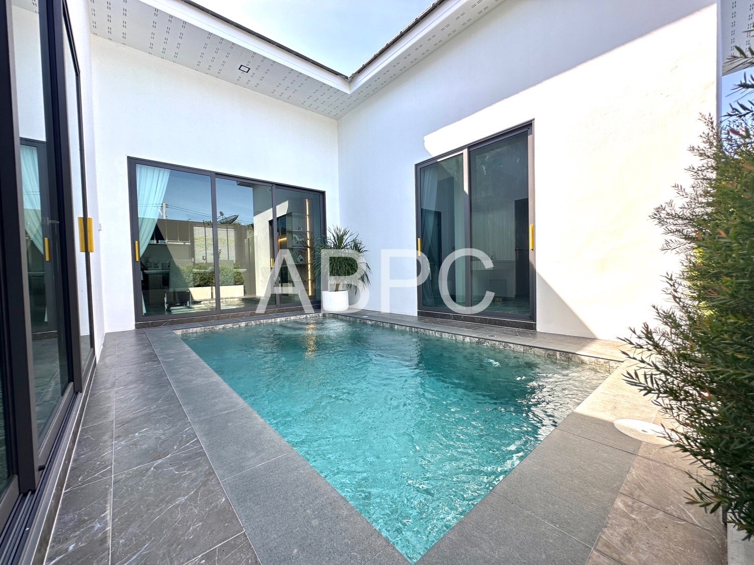 Pool Villa 3 Bedroom For Sale photo 4