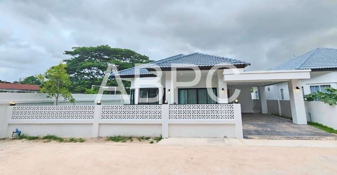3 Bedrooms 2 Bathrooms in East Pattaya