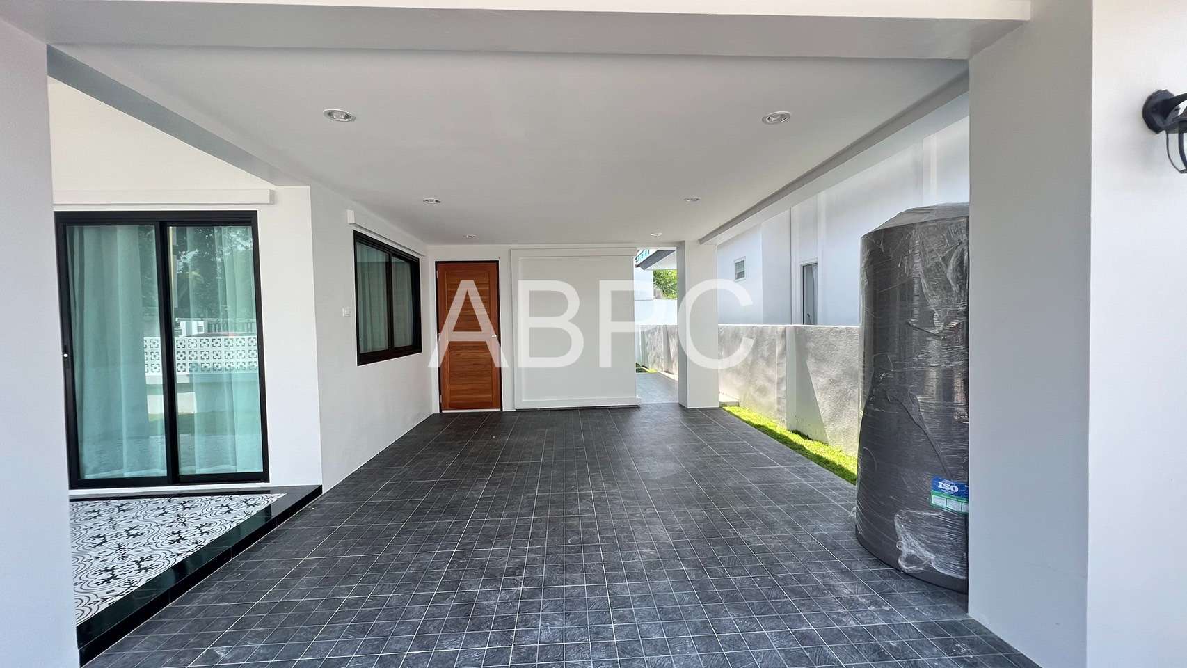3 Bedrooms 2 Bathrooms in East Pattaya photo 6
