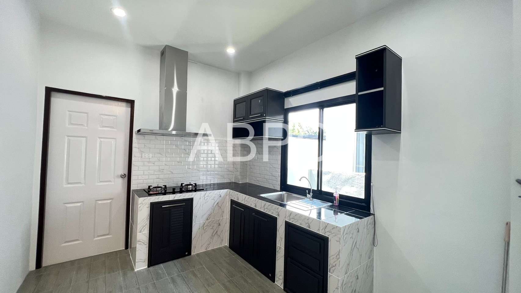 3 Bedrooms 2 Bathrooms in East Pattaya photo 10