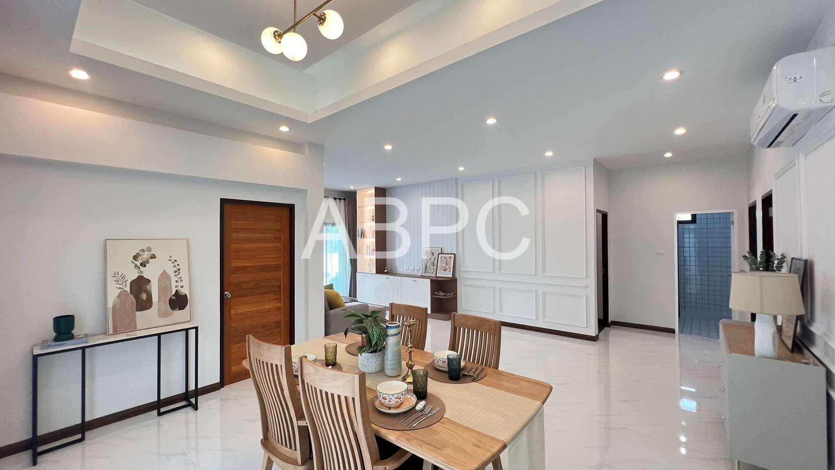 3 Bedrooms 2 Bathrooms in East Pattaya photo 9