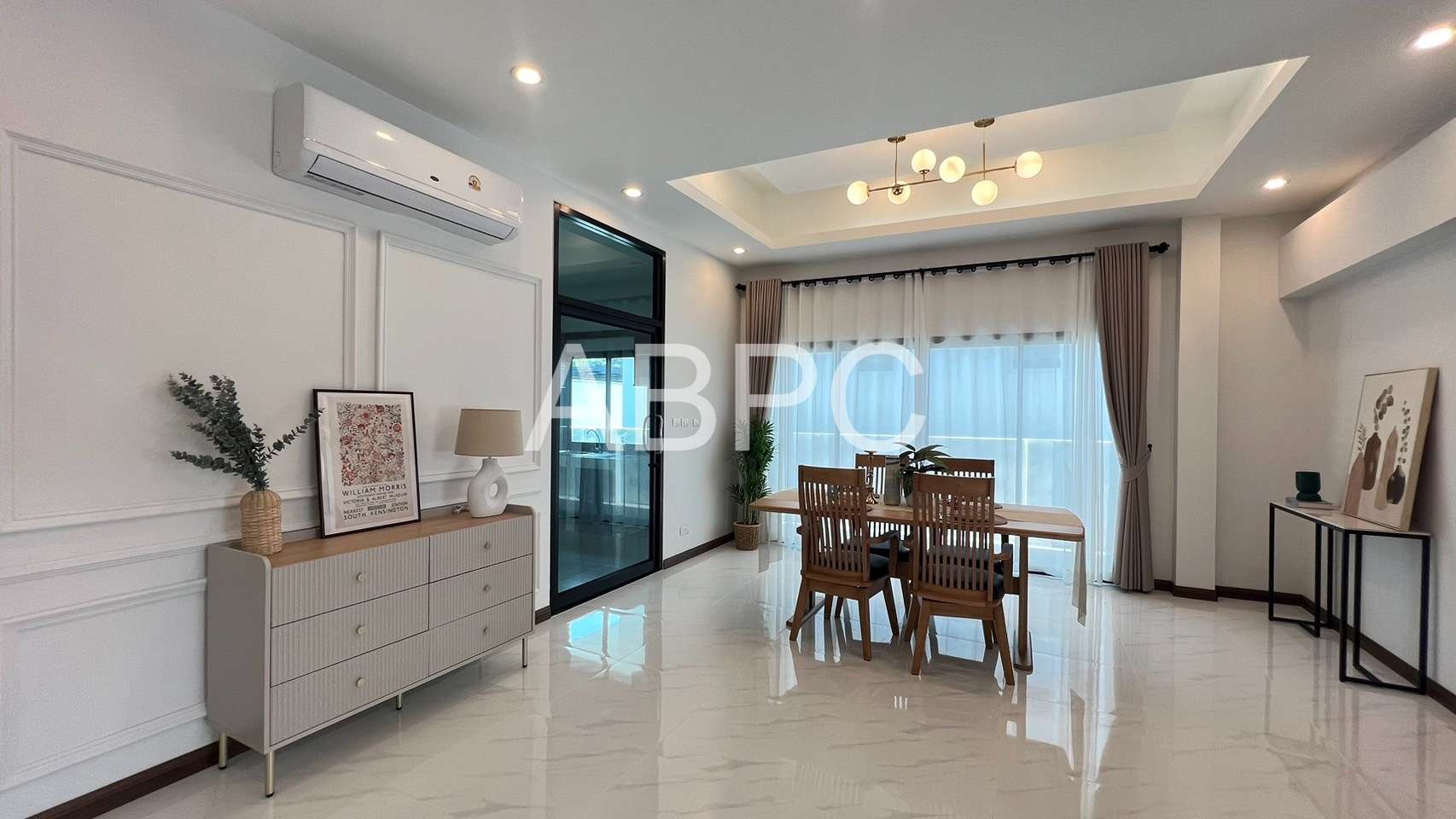 3 Bedrooms 2 Bathrooms in East Pattaya photo 11