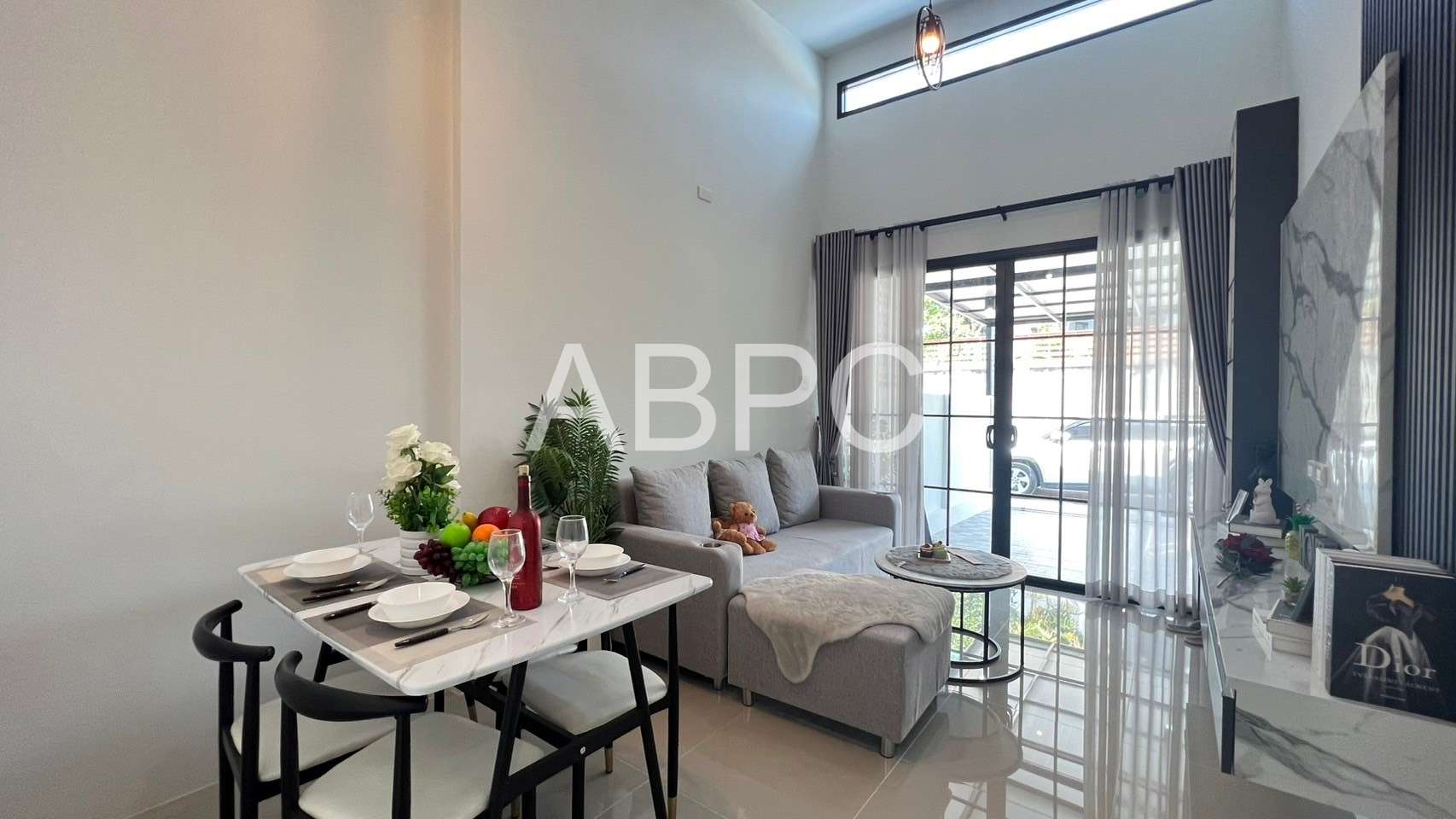 3 Bed 2 Bath Townhouse in East Pattaya photo 4