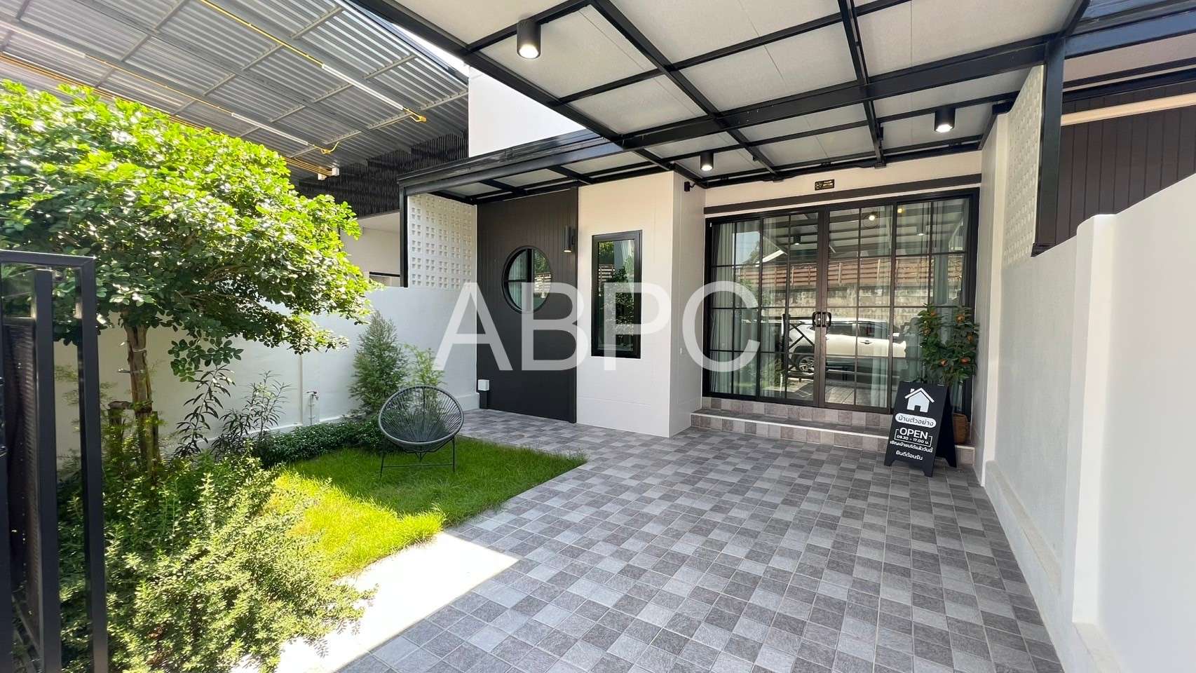 3 Bed 2 Bath Townhouse in East Pattaya