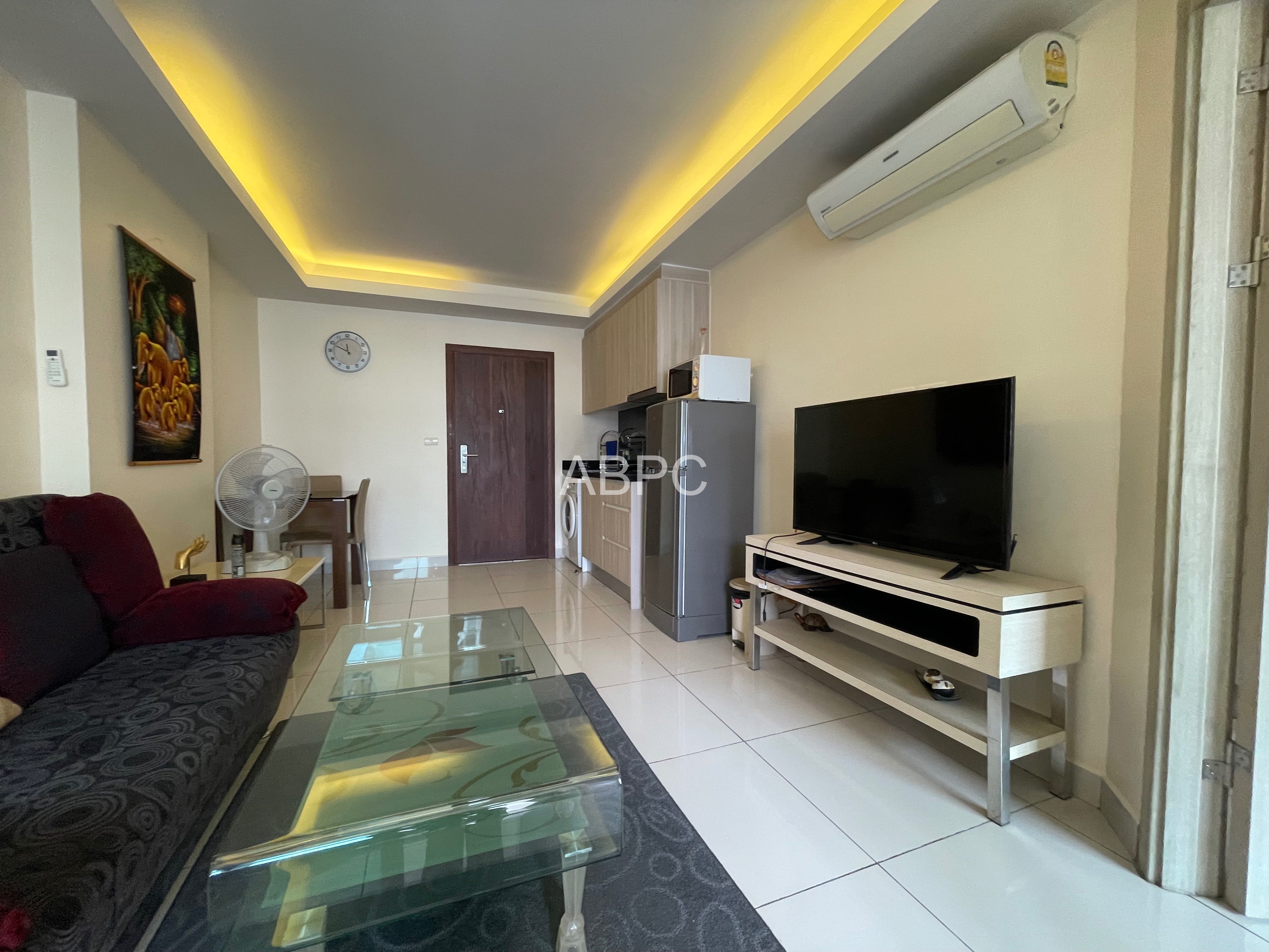 Pool View 1 Bed 1 Bath Condo In Jomtien photo 3