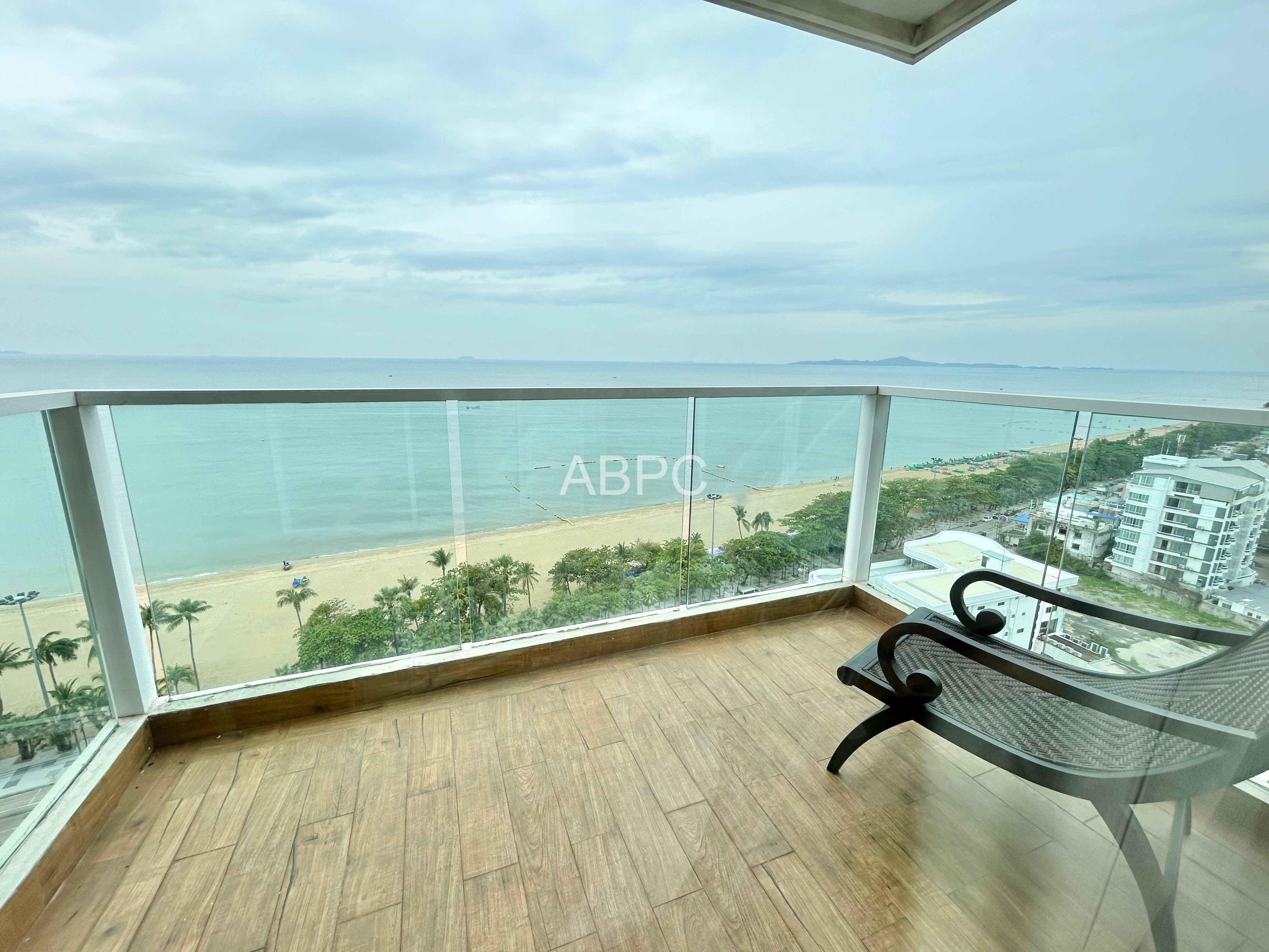 Ocean View 2 Bedroom Condo For sale in Jomtien photo 2