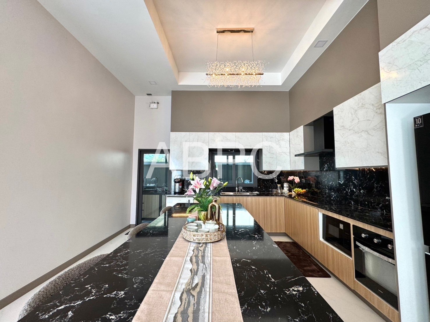 3 bedrooms 4 bathrooms in East Pattaya photo 5