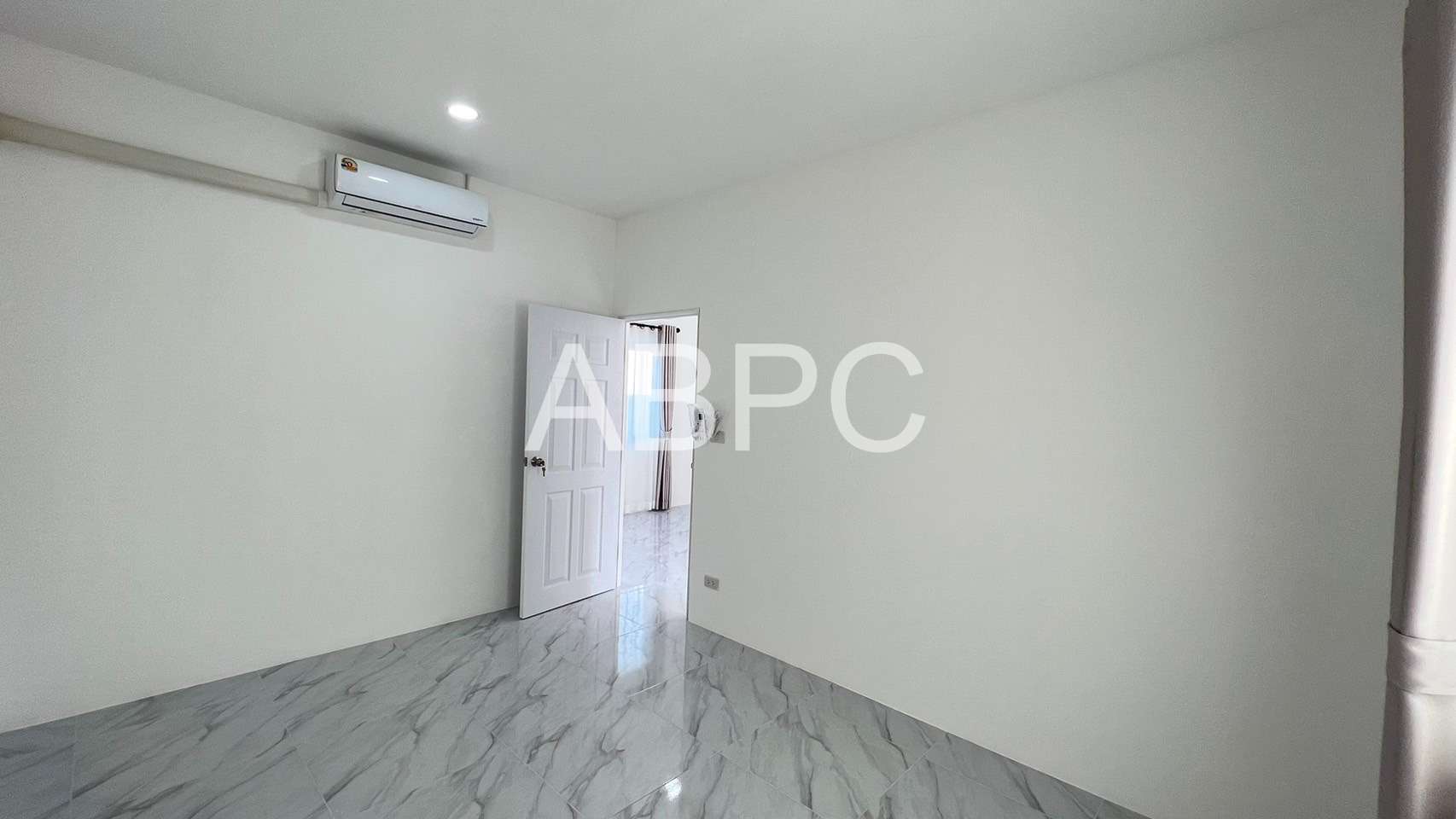 1 Bedroom 1 Bathroom in East pattaya photo 8