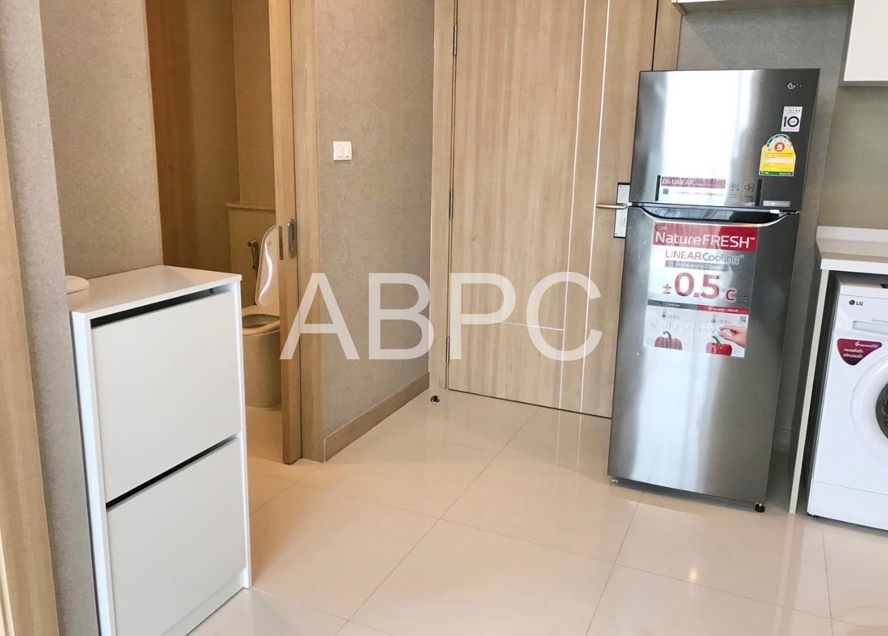 1 Bedroom For sale in Wongamat photo 4