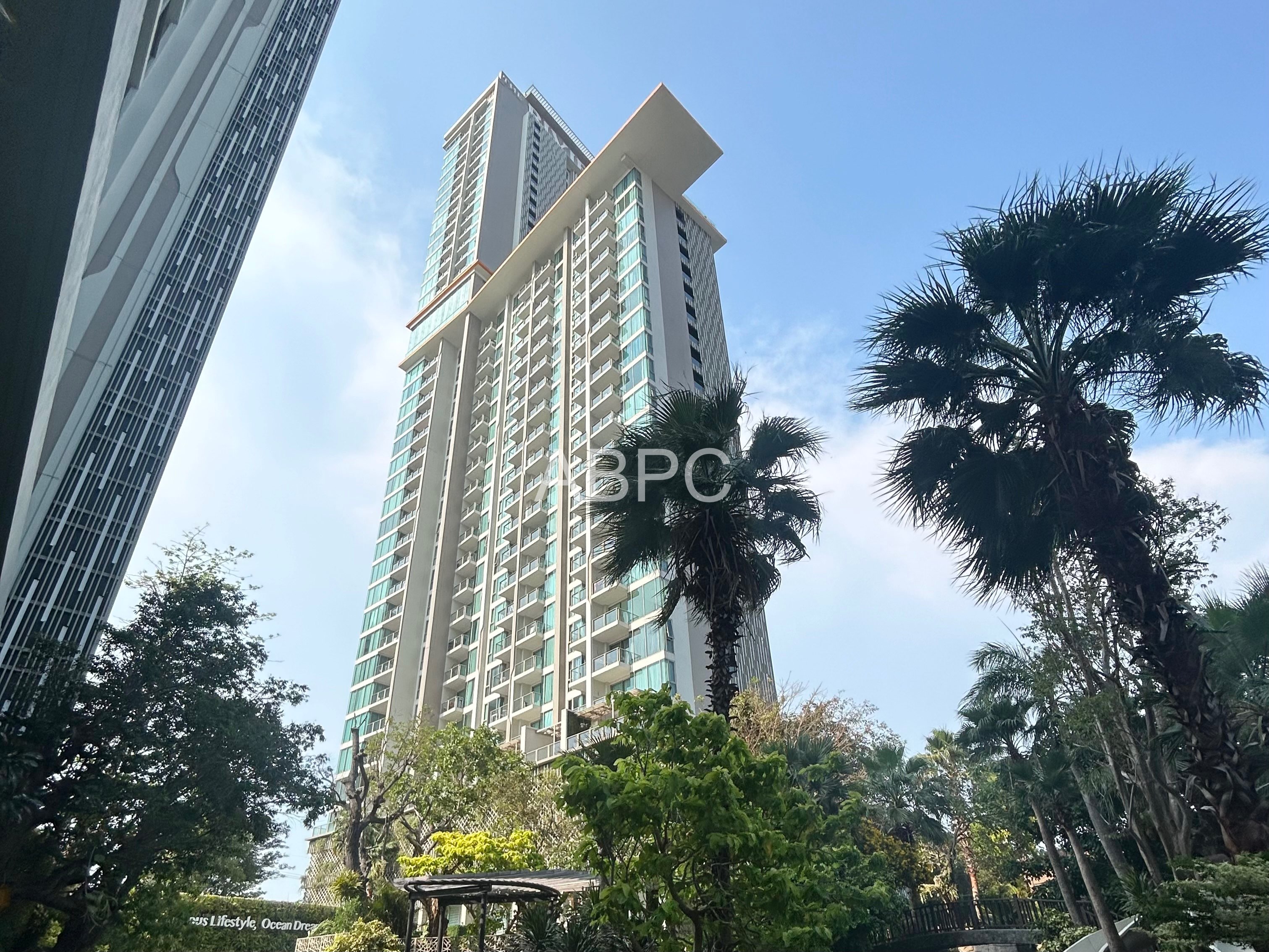 1 Bedroom For sale in Wongamat