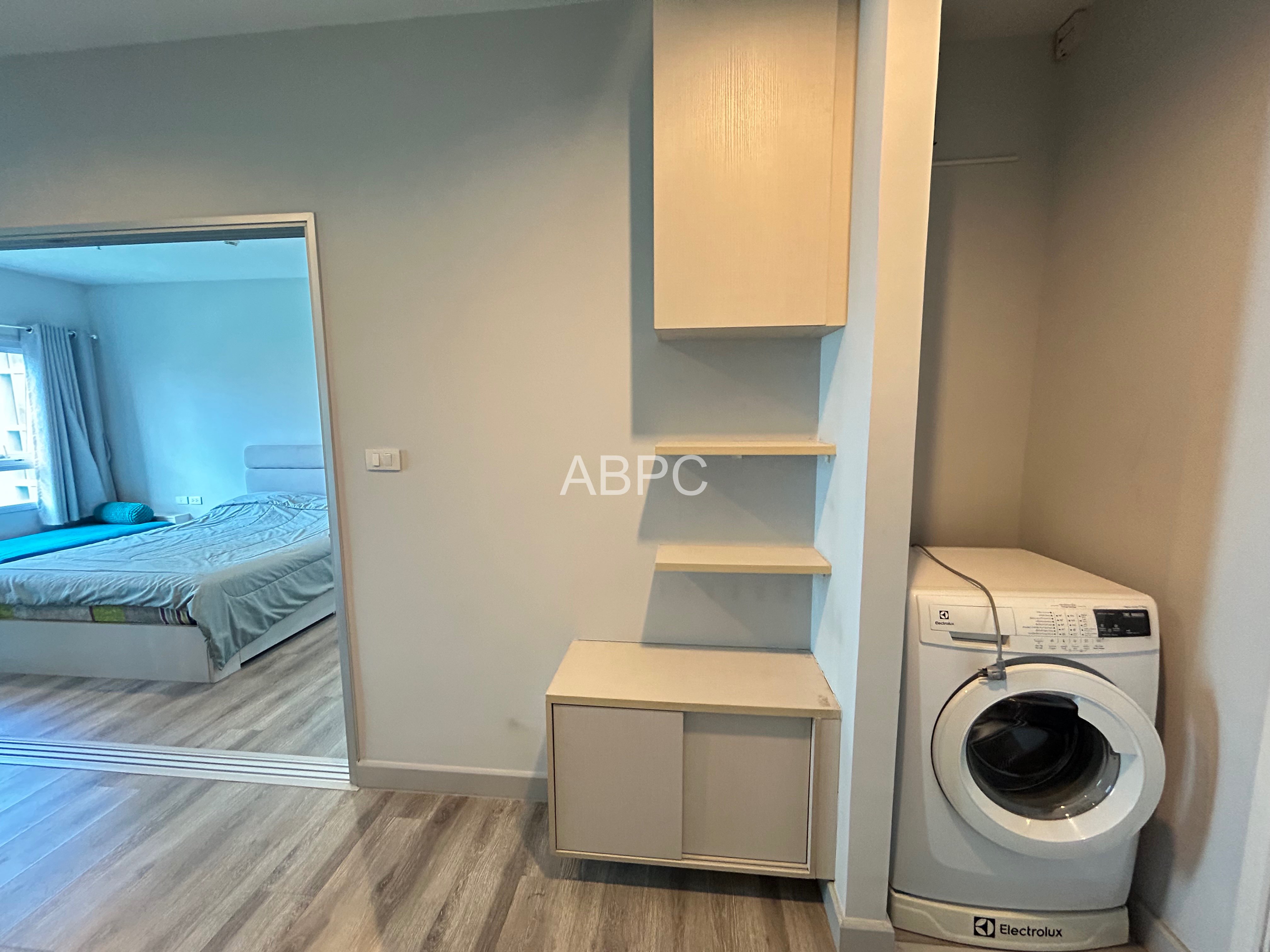Just In 1 Bedroom Condo For Sale In North Pattaya photo 2