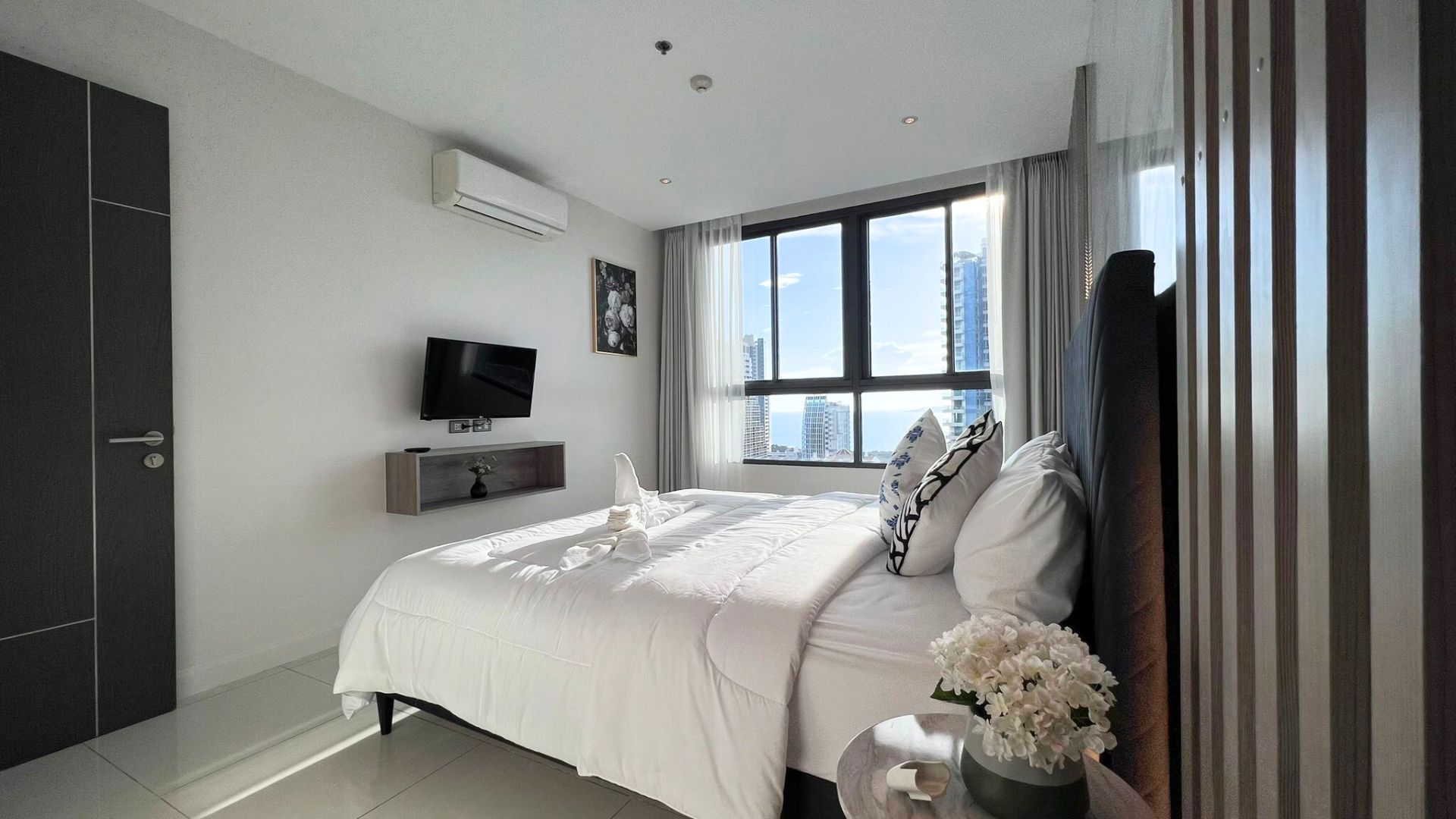 Beautiful Seaview 2 Bedroom Condo at Pratumnak Hill photo 9