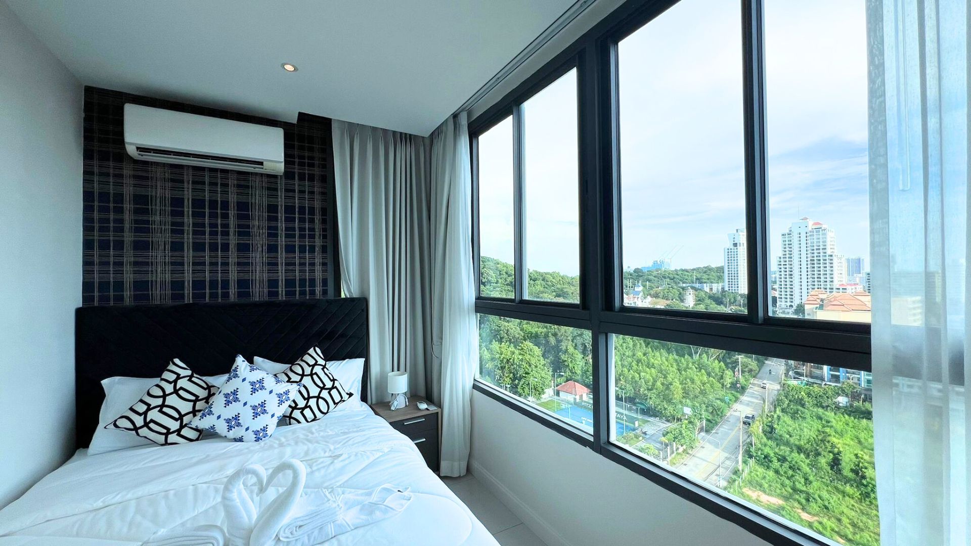 Beautiful Seaview 2 Bedroom Condo at Pratumnak Hill photo 11