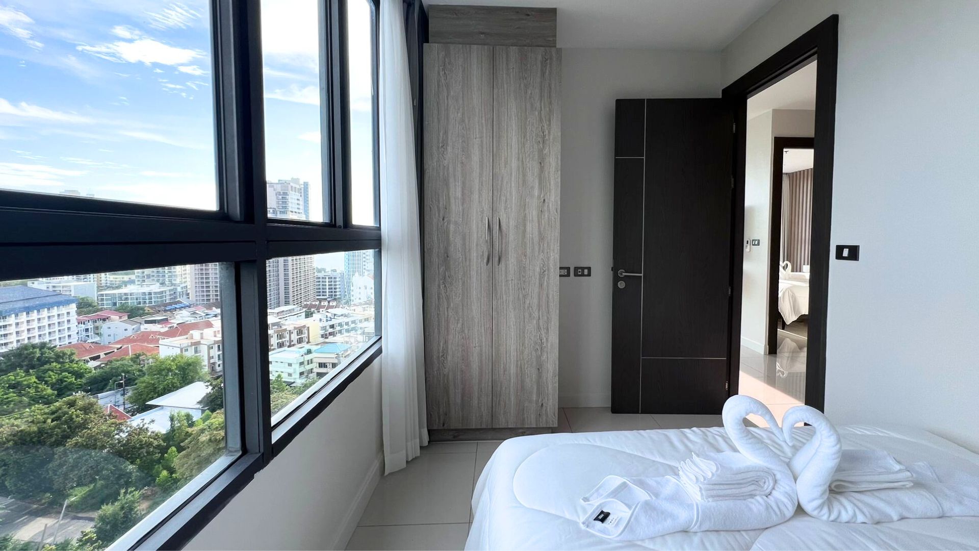 Beautiful Seaview 2 Bedroom Condo at Pratumnak Hill photo 12