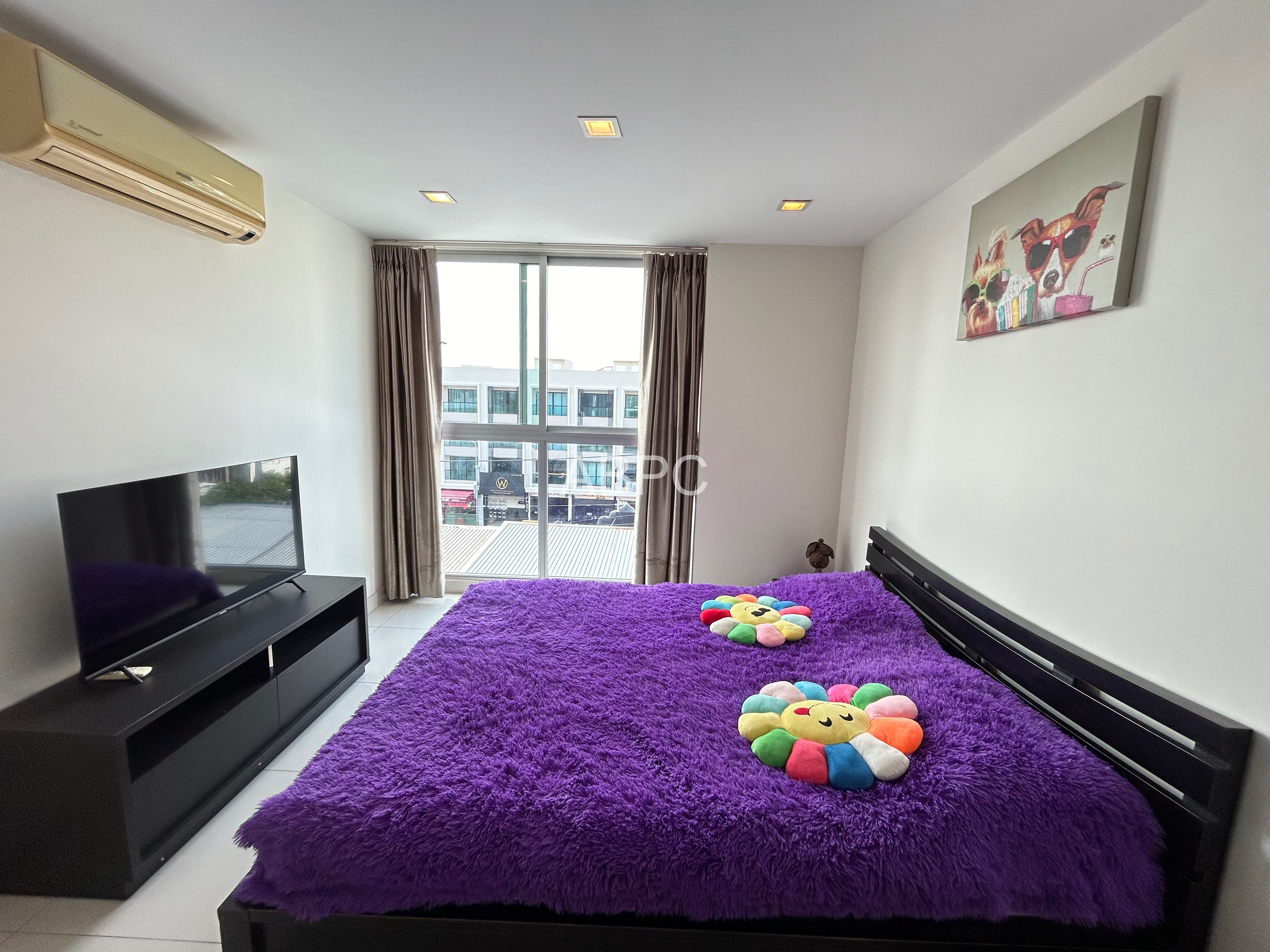 1 Bedroom Condo For Sale in Phratamnak photo 2