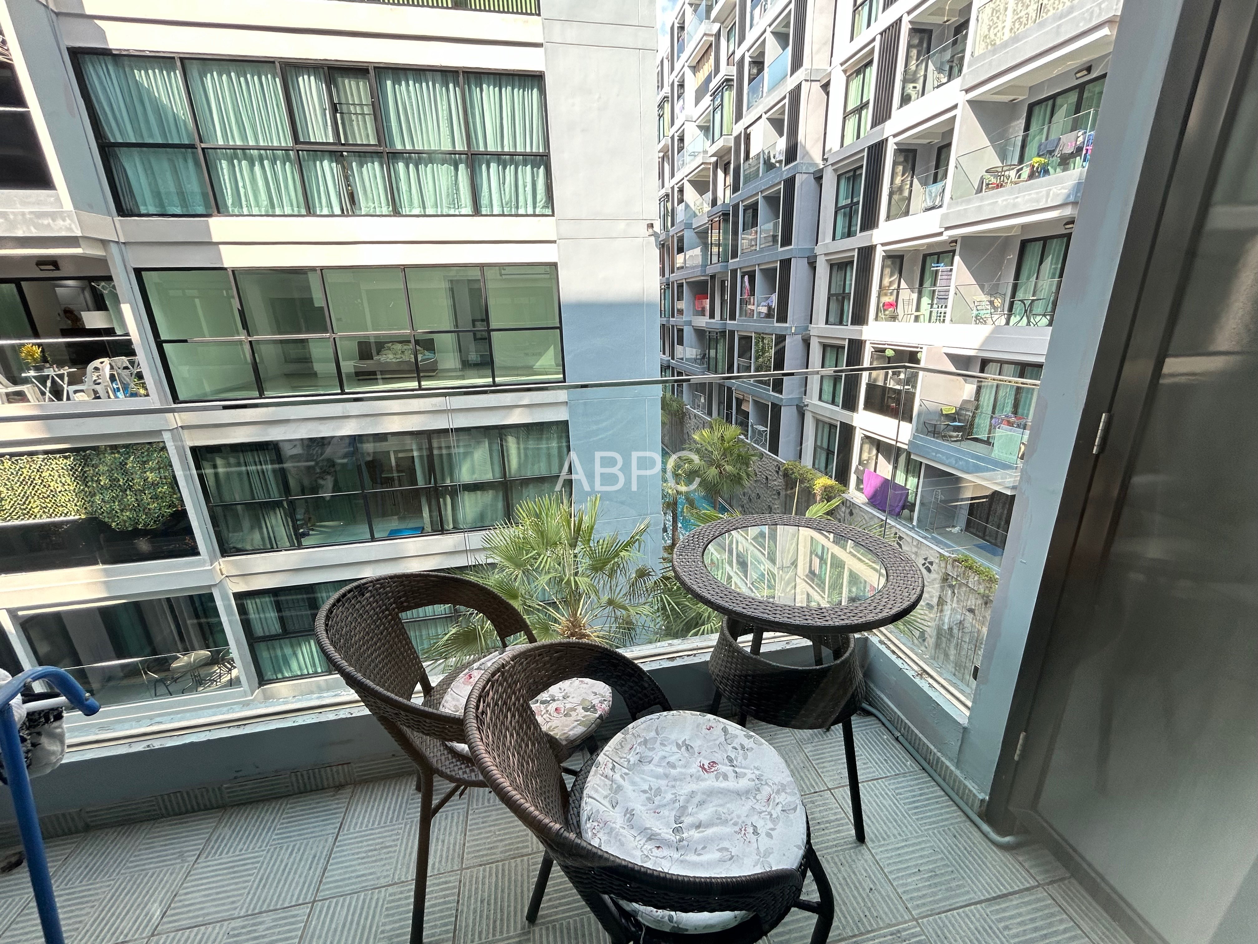 1 Bedroom For Sale photo 2