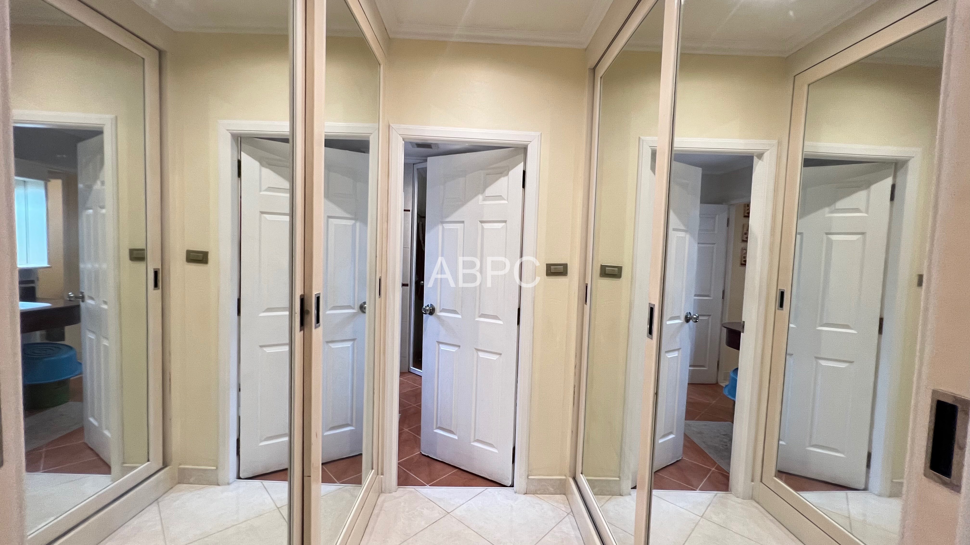 City View 2 Bed 1 Bath Condo In Wongamat photo 13