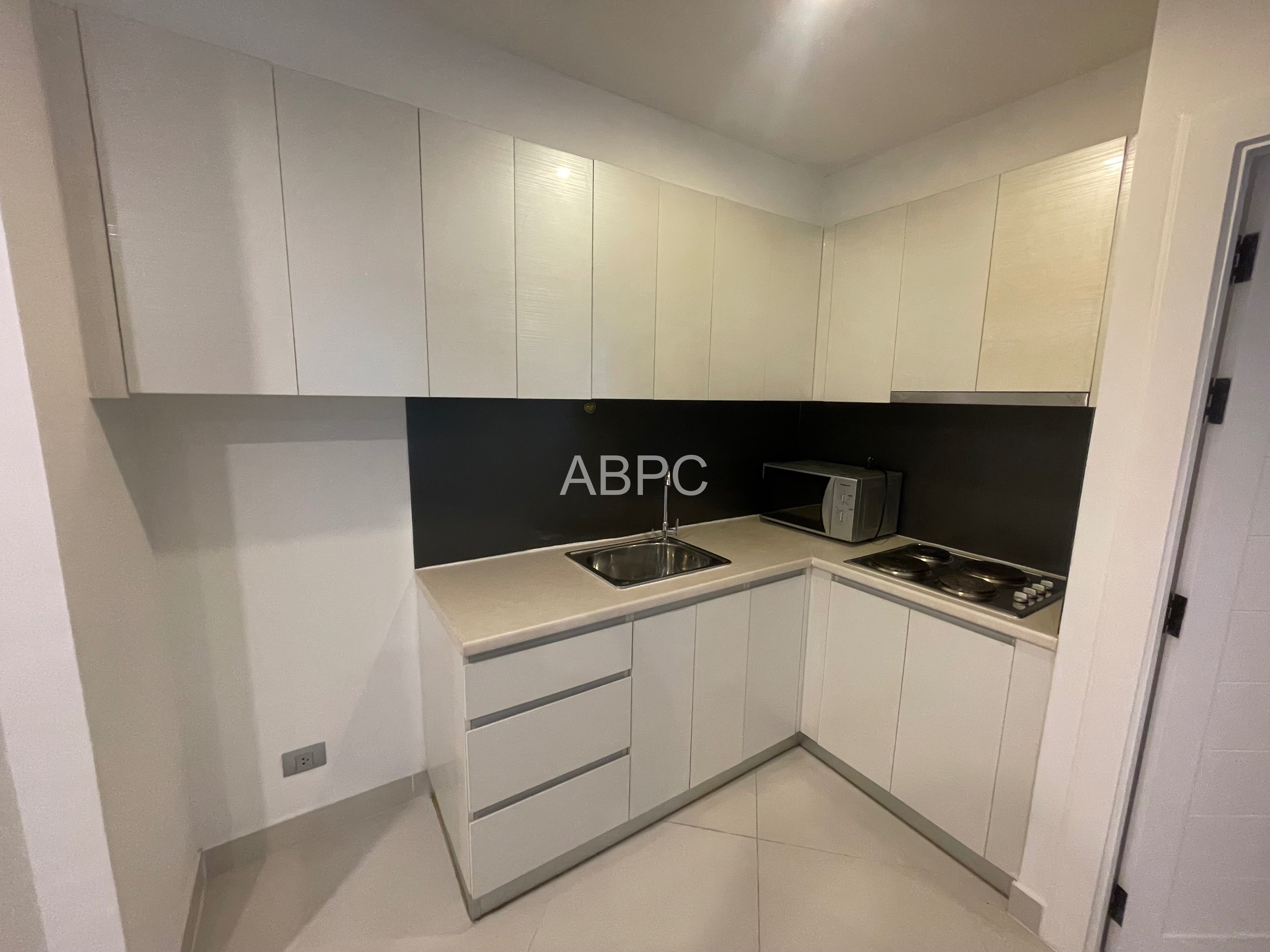 Pool View 2 Bedroom 2 Bathroom Condo in Jomtien photo 3