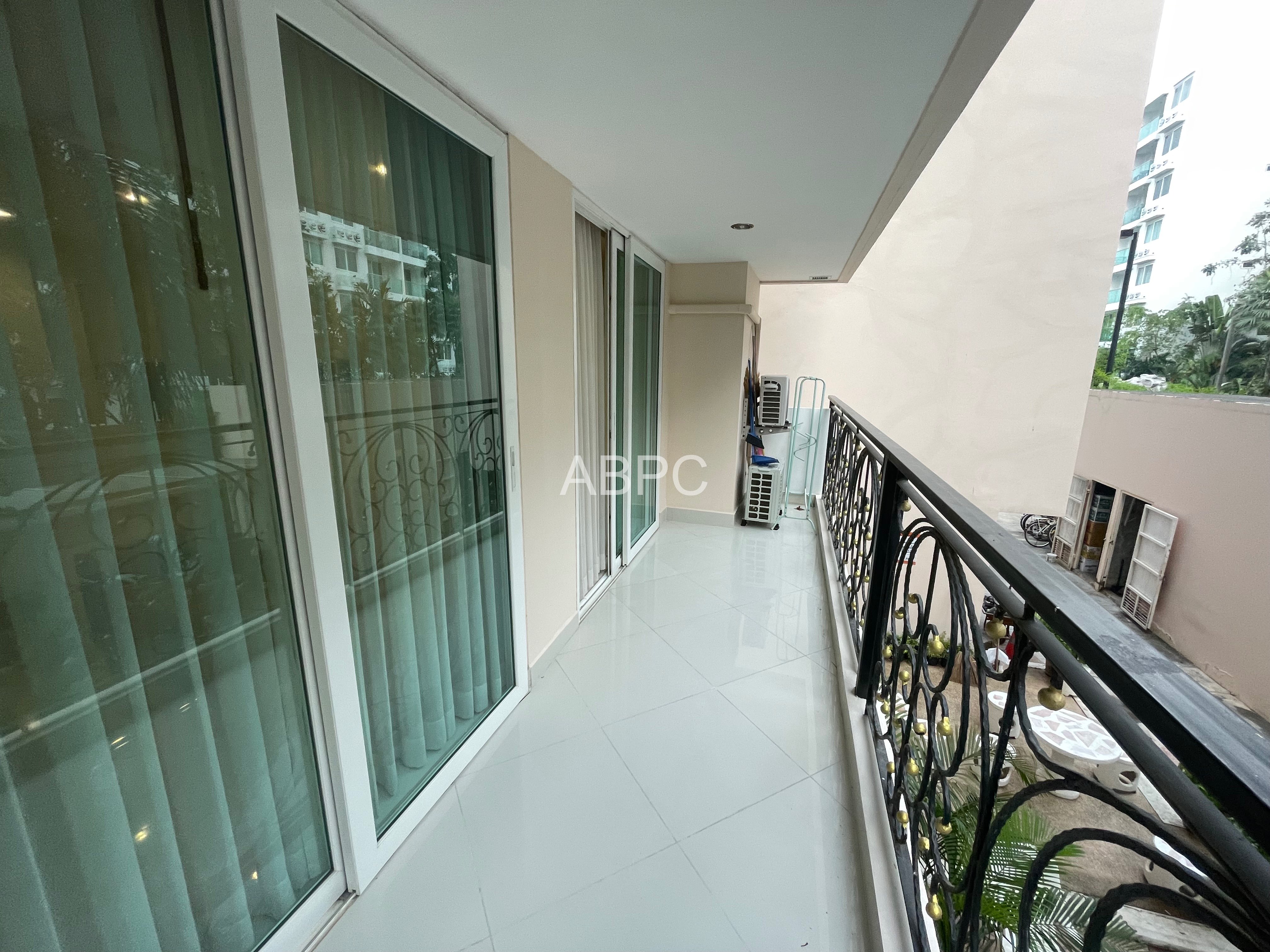 Pool View 2 Bedroom 2 Bathroom Condo in Jomtien photo 11