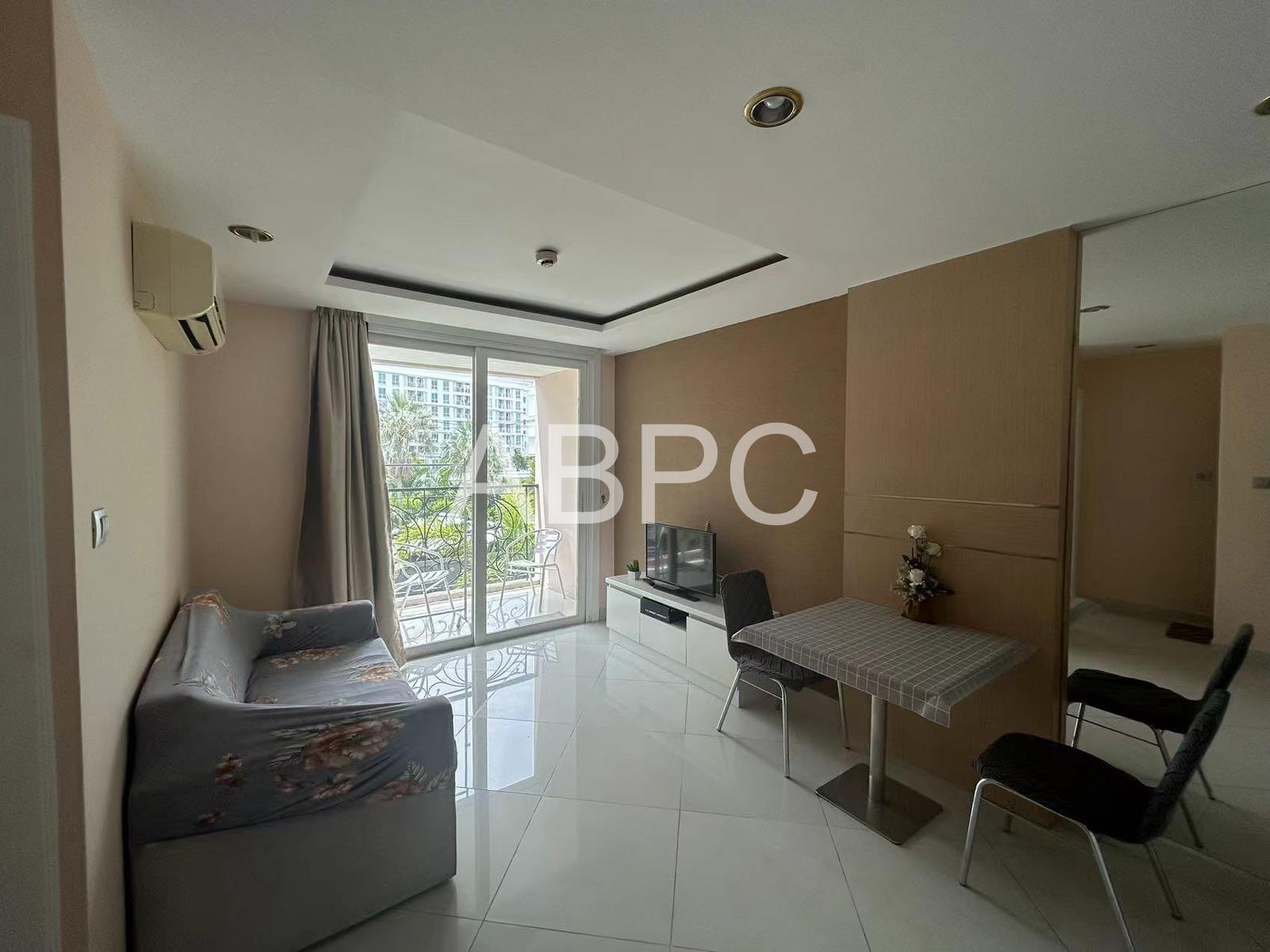 Pool View 1 Bedroom Condo in Jomtien photo 4