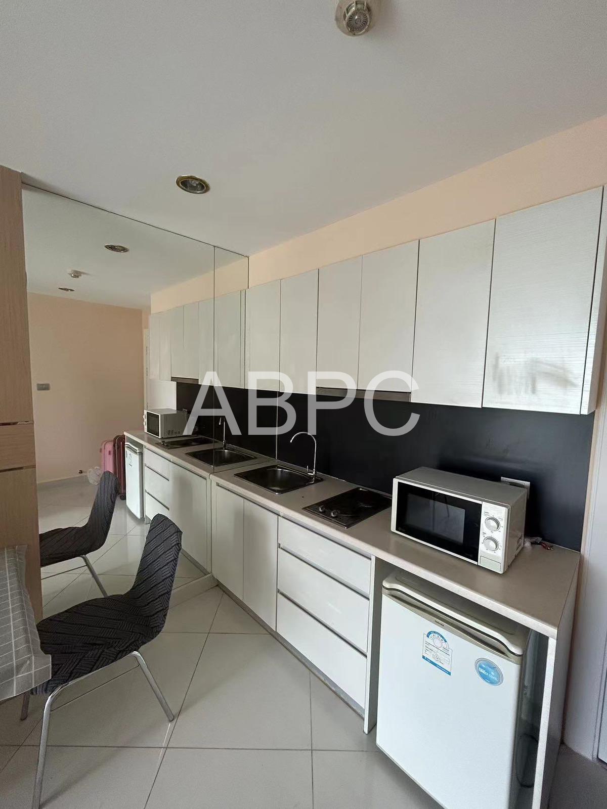 Pool View 1 Bedroom Condo in Jomtien photo 8