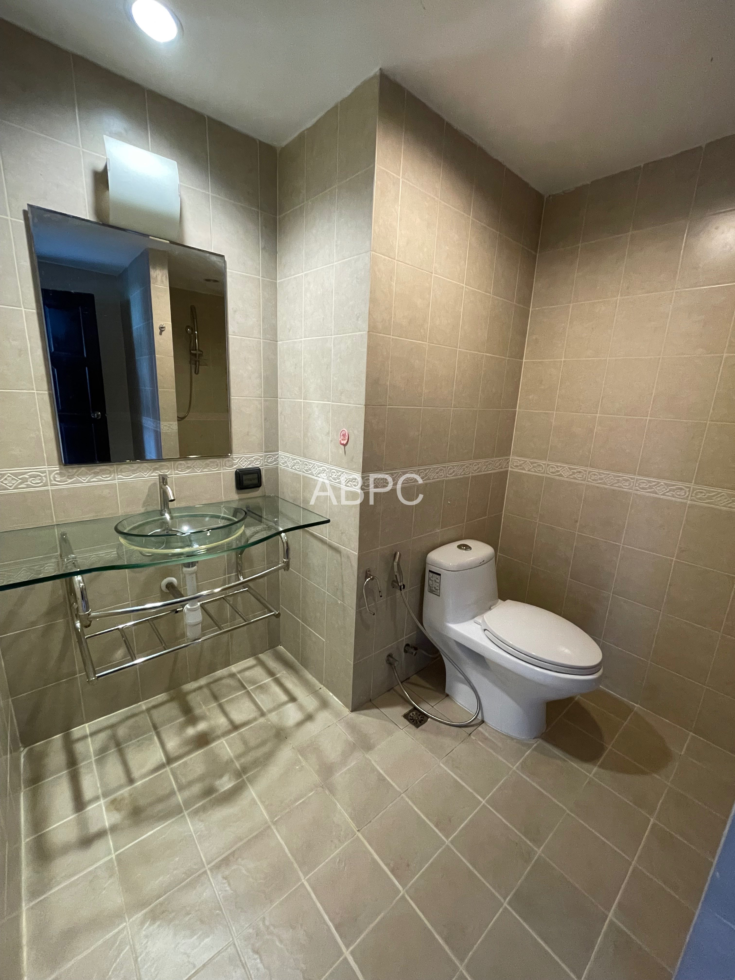 2 Bed 2 Bath Condo Close To Beach in Jomtien photo 7