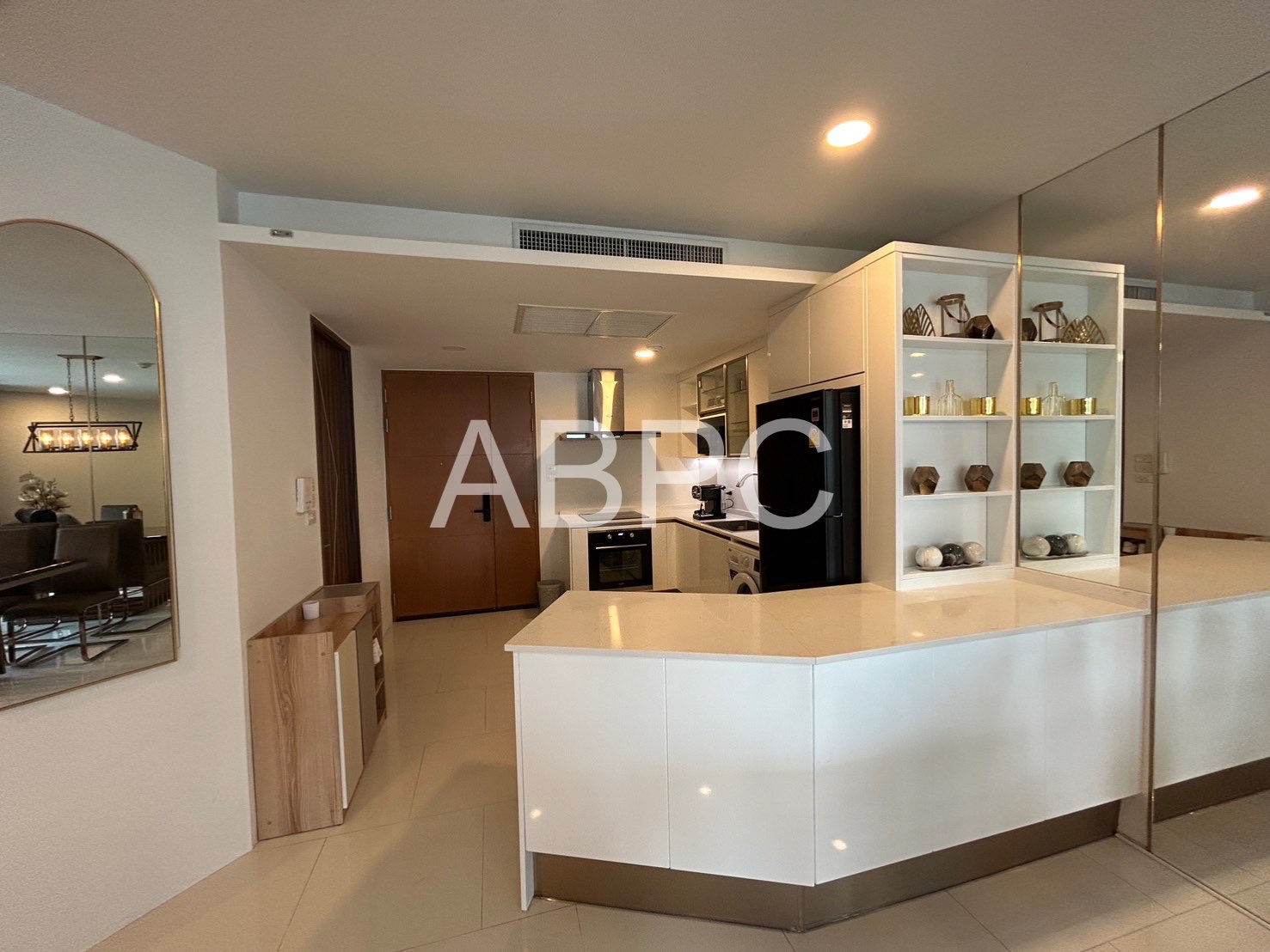 Beach Front 2 Bedroom Condo For Sale photo 8