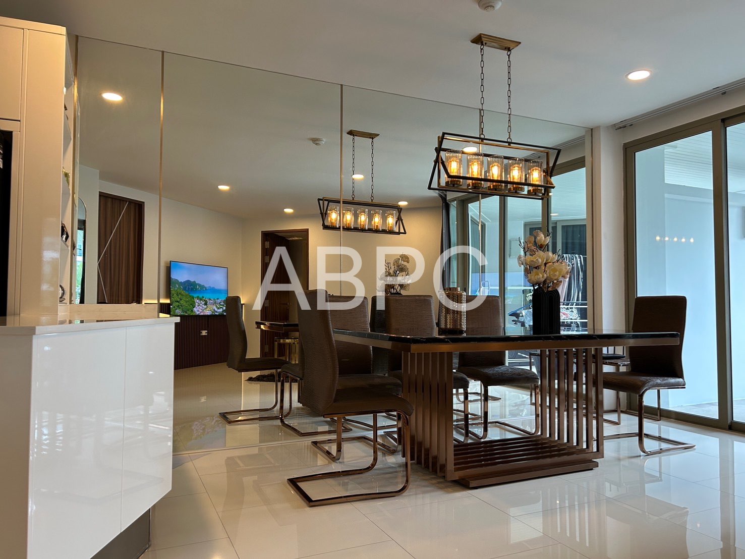 Beach Front 2 Bedroom Condo For Sale photo 9