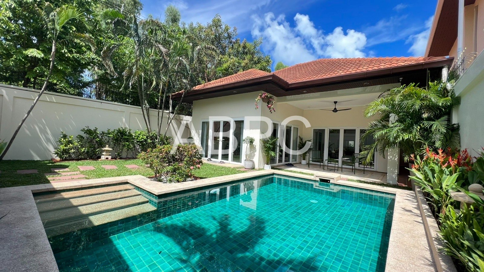 Pool villa For rent or Sale in Prahtamnak