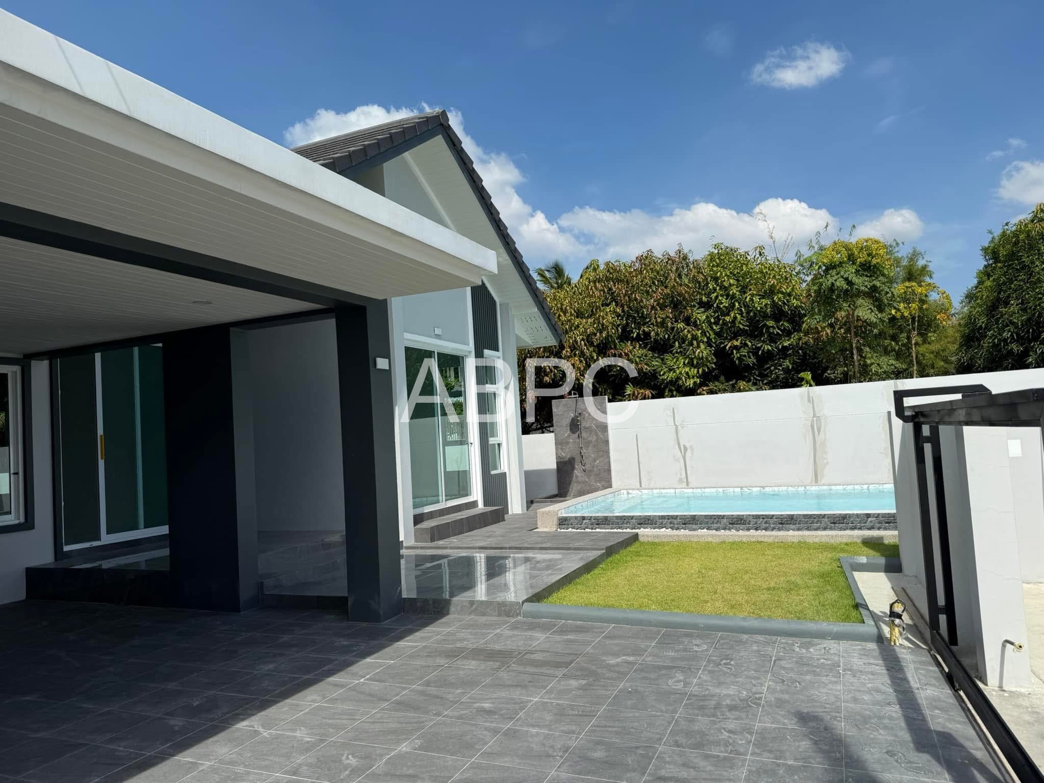 3 Bed 3 Bath Pool Villa in East Pattaya photo 2