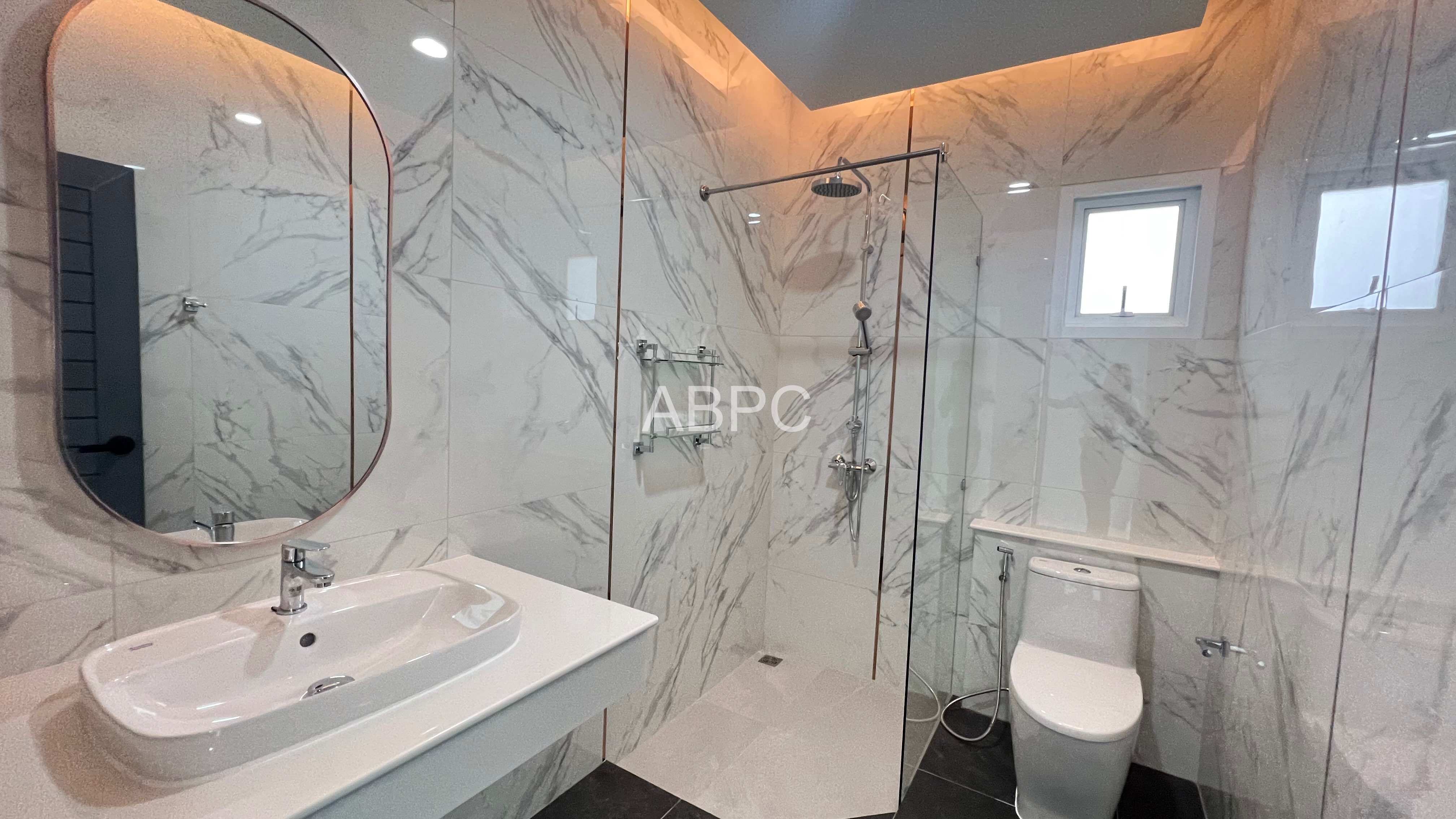3 Bed 3 Bath Pool Villa in East Pattaya photo 6