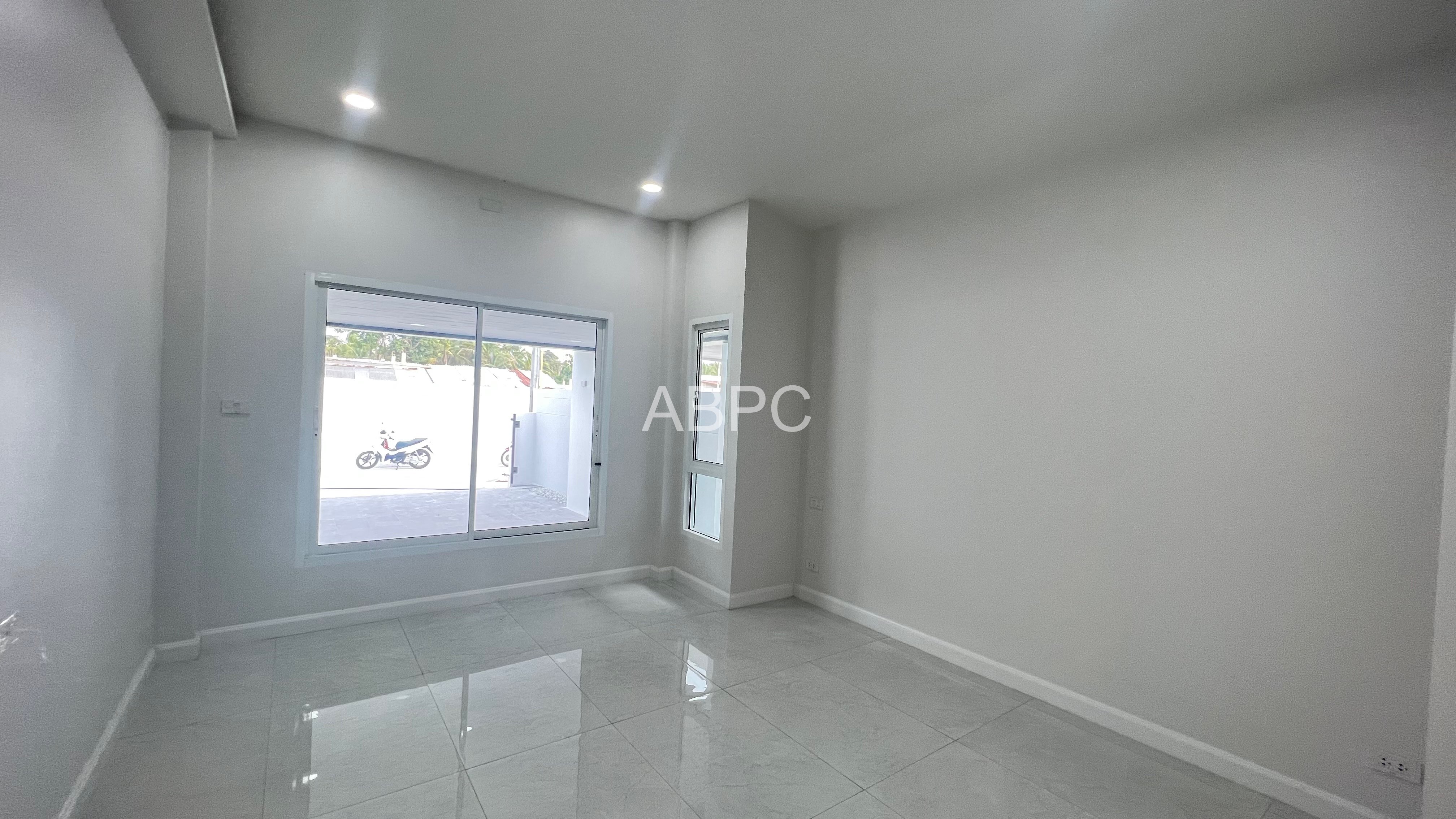 3 Bed 3 Bath Pool Villa in East Pattaya photo 10