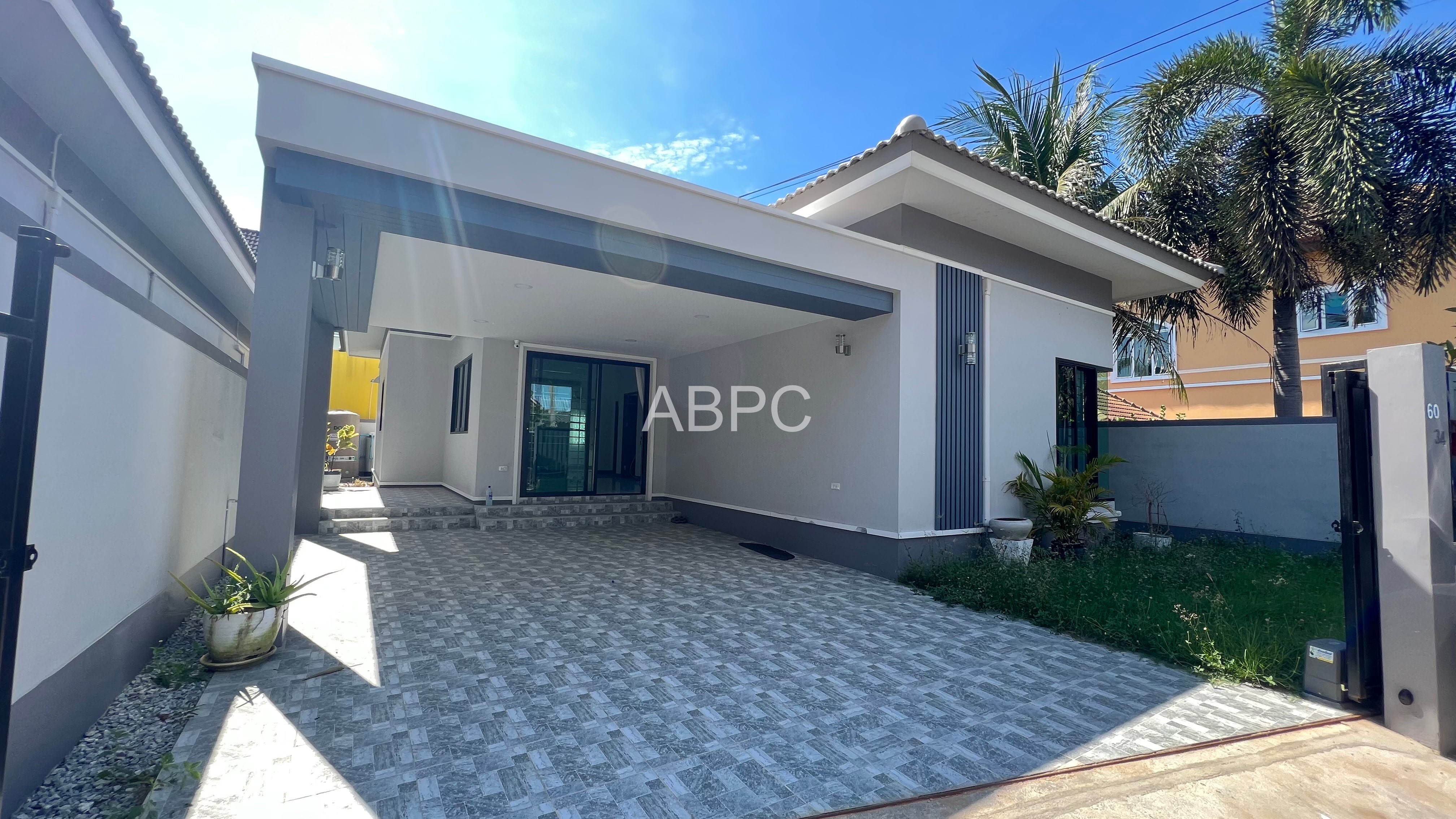 3 Bedrooms 2 Bathrooms in East pattaya