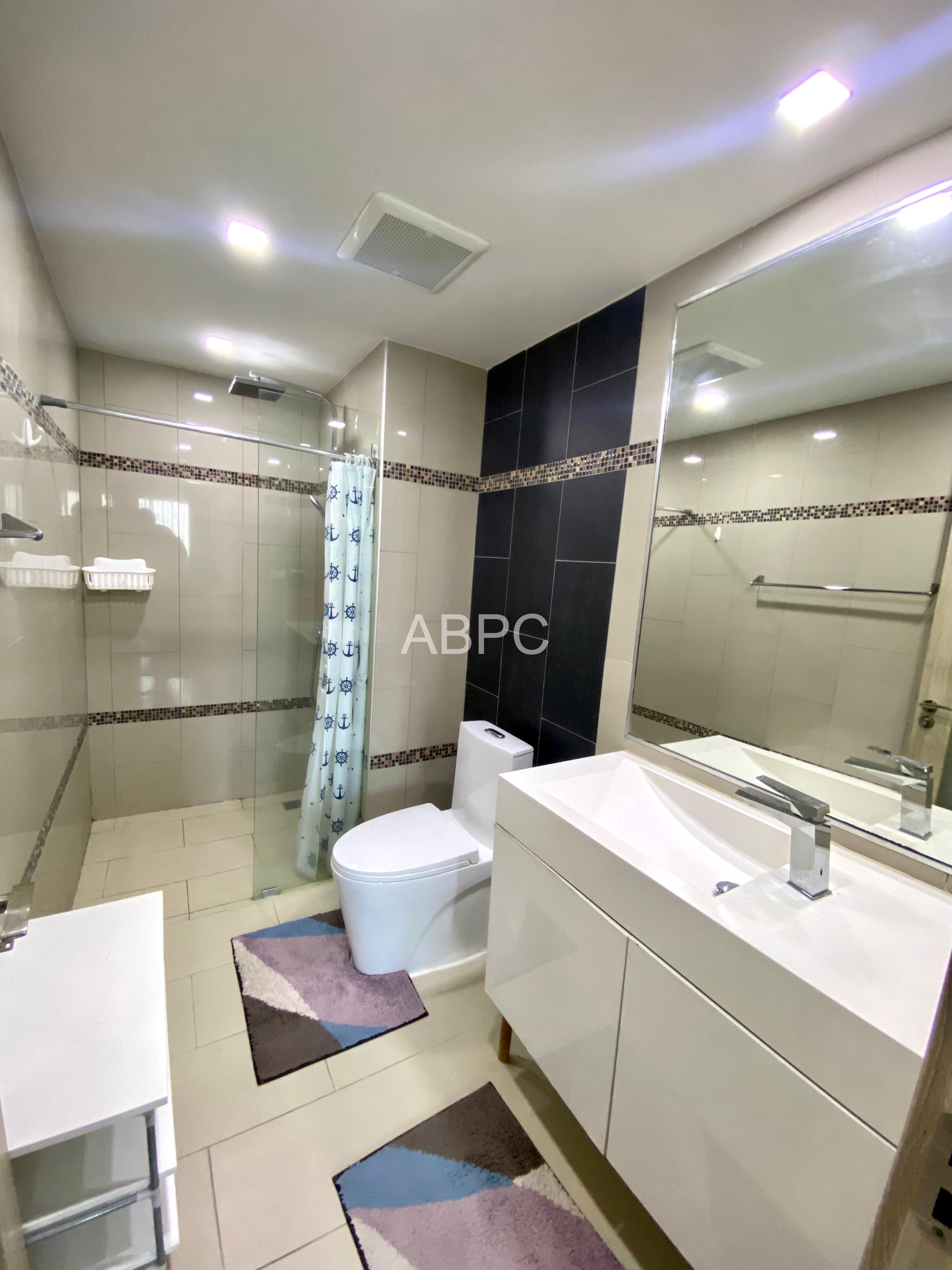 Pool View 1 Bed 1 Bath Condo in Pratumnak photo 2